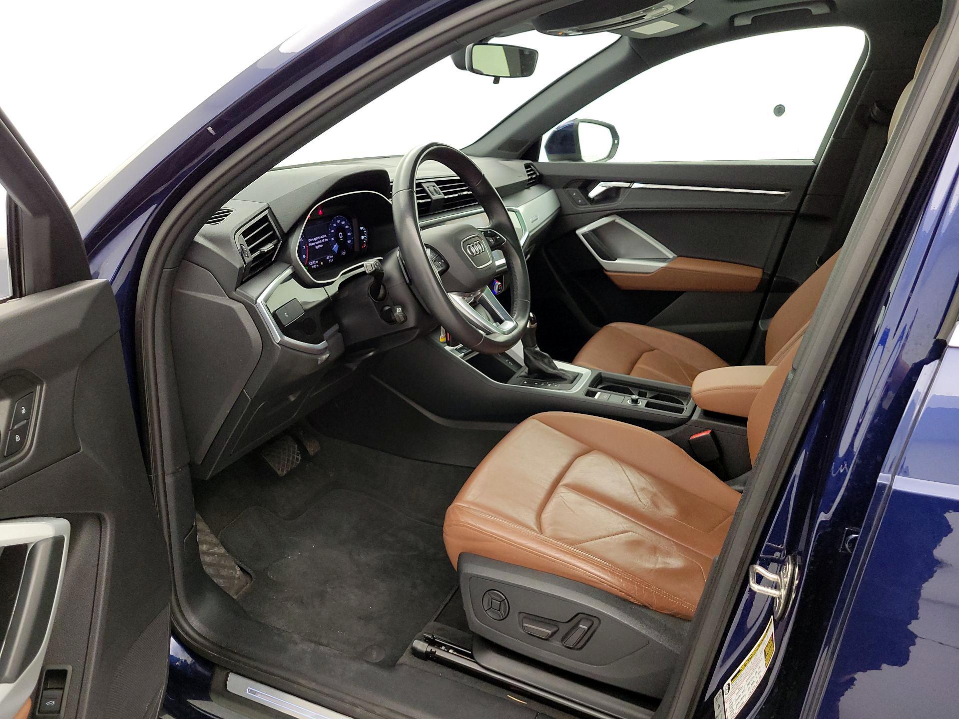 Thumbnail: 2021 Audi Q3 - 11