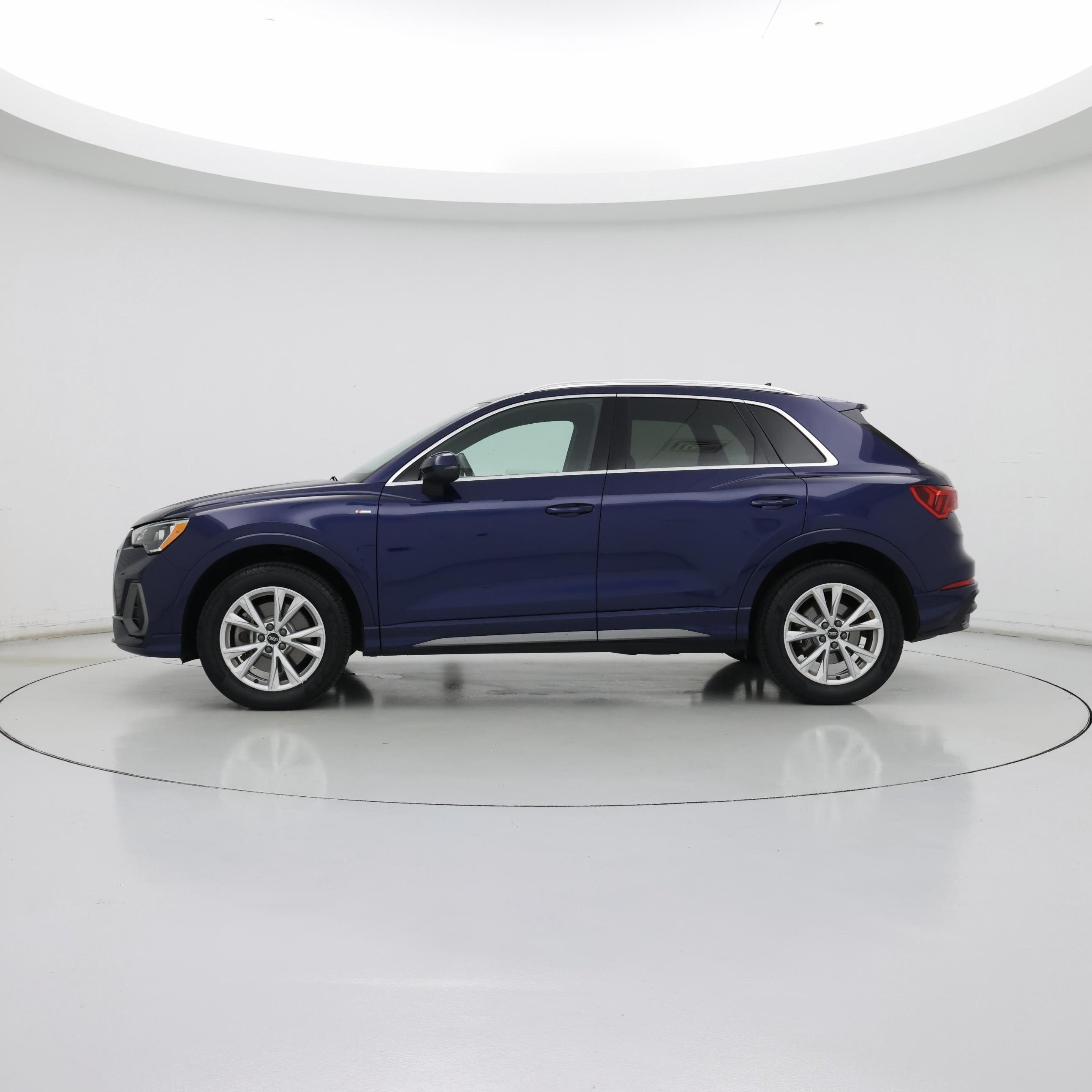 Thumbnail: 2021 Audi Q3 - 3