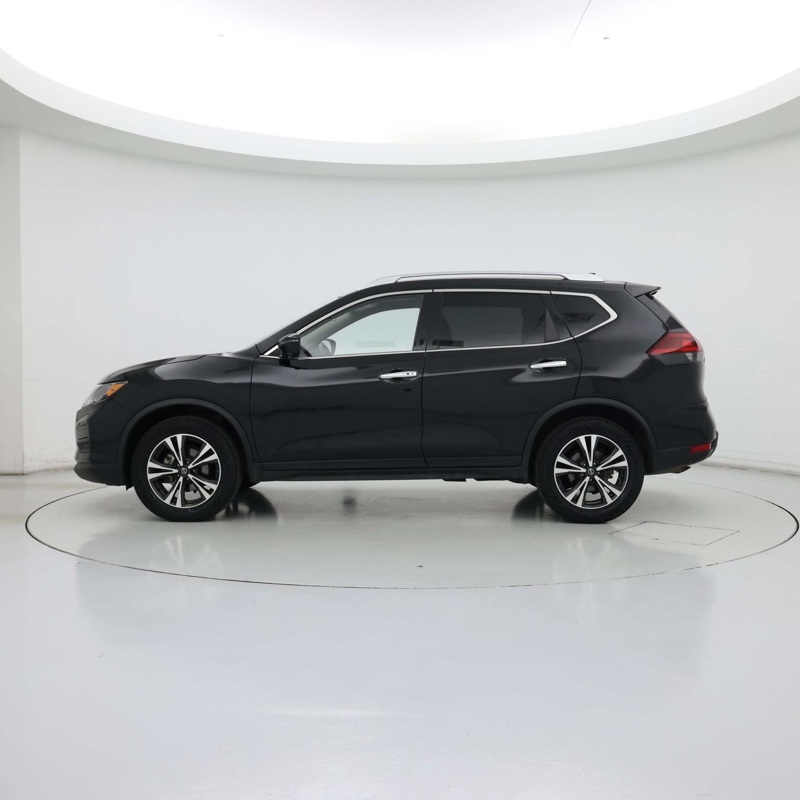 Thumbnail: 2020 Nissan Rogue - 3