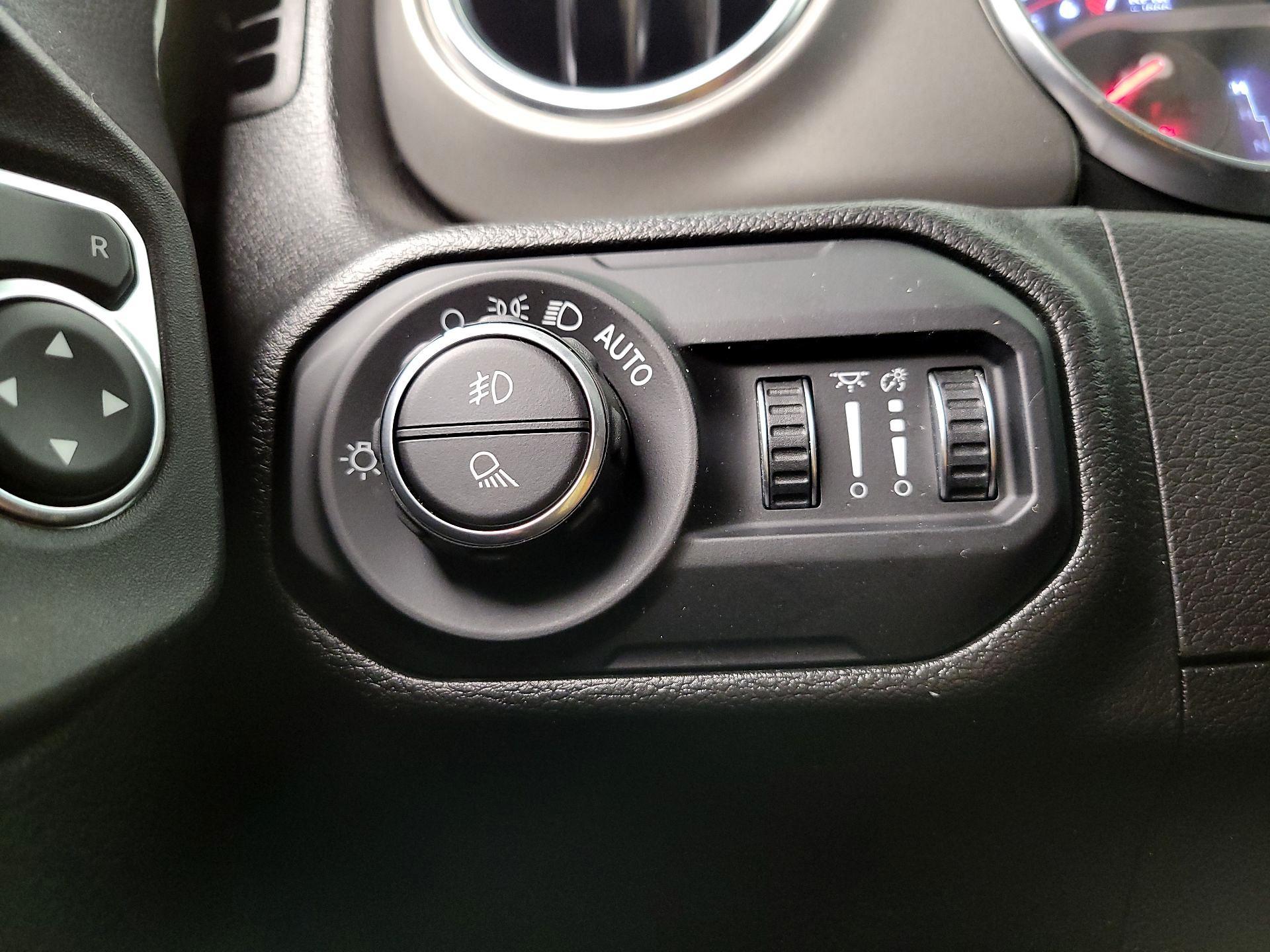 Thumbnail: 2022 Jeep Gladiator - 13