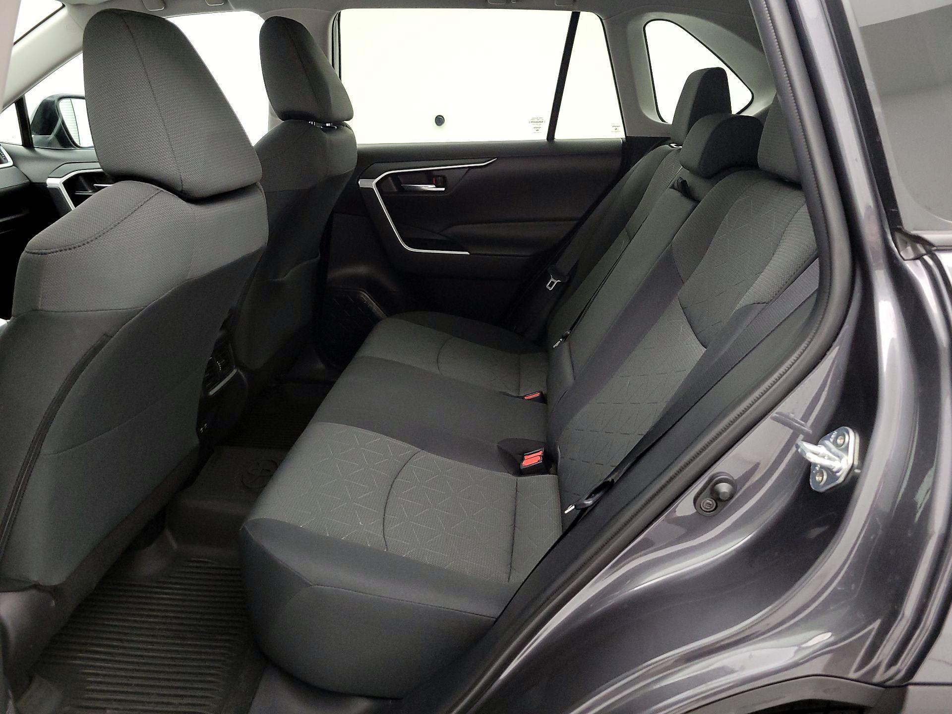Thumbnail: 2021 Toyota RAV4 - 19
