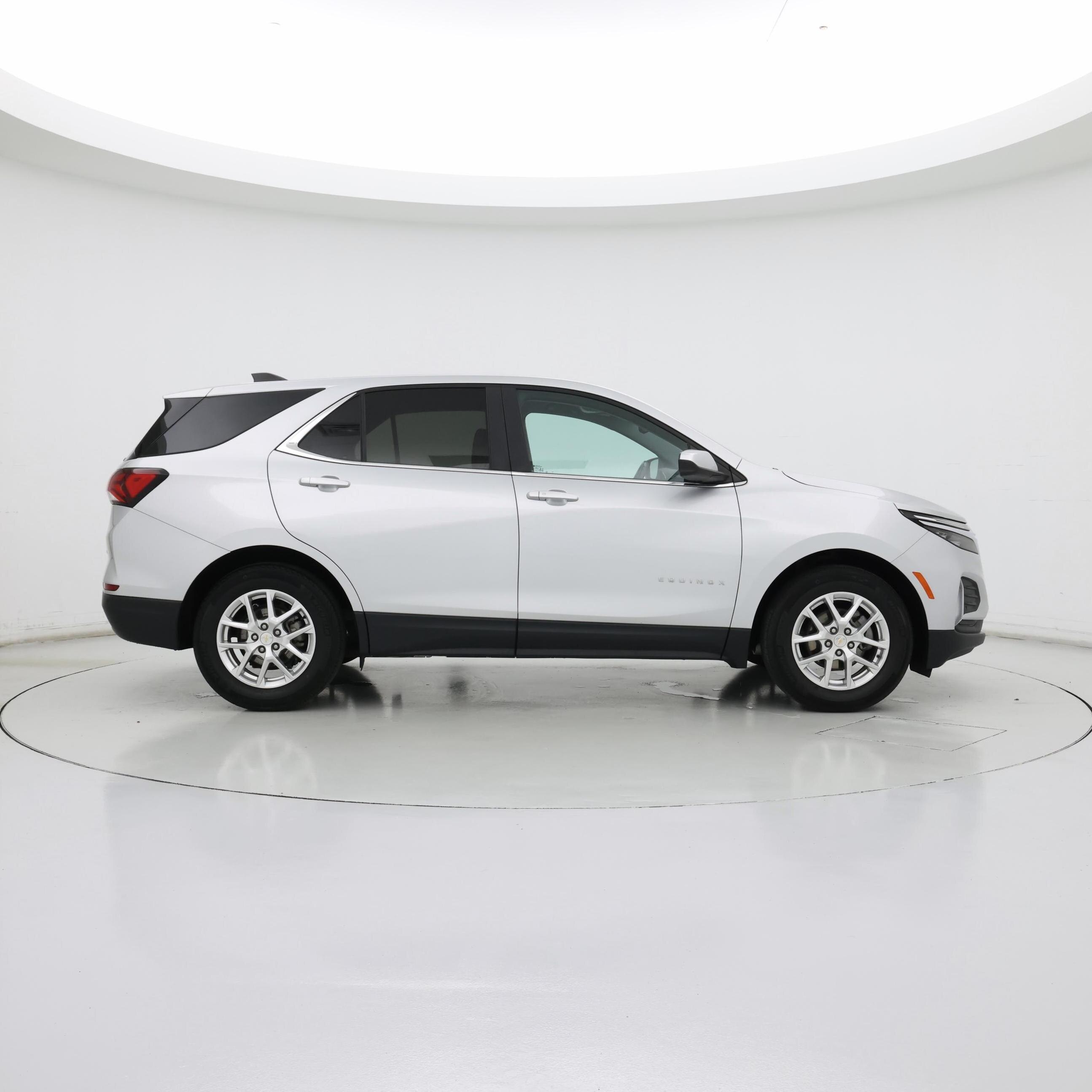 Thumbnail: 2022 Chevrolet Equinox - 7