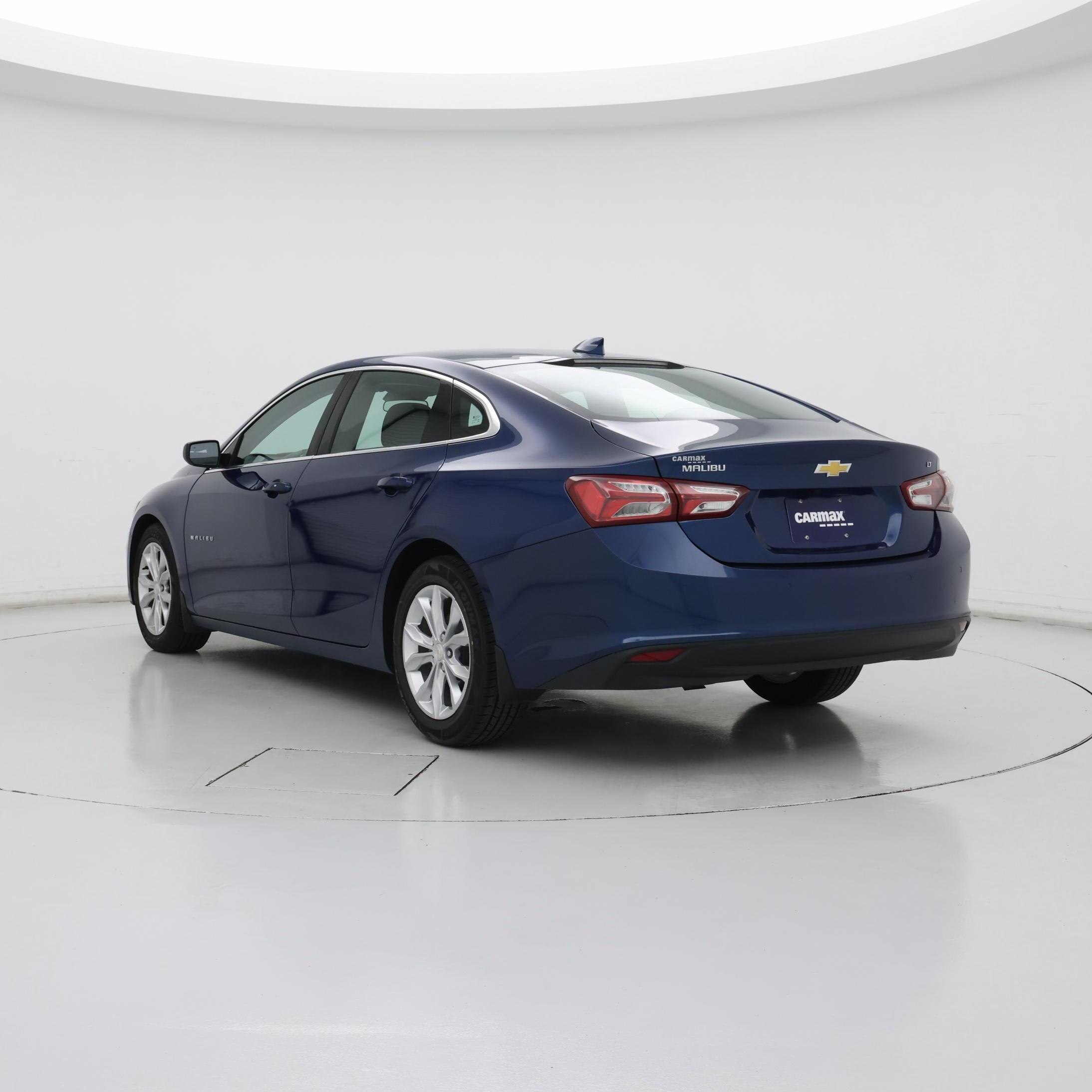 Thumbnail: 2019 Chevrolet Malibu - 2