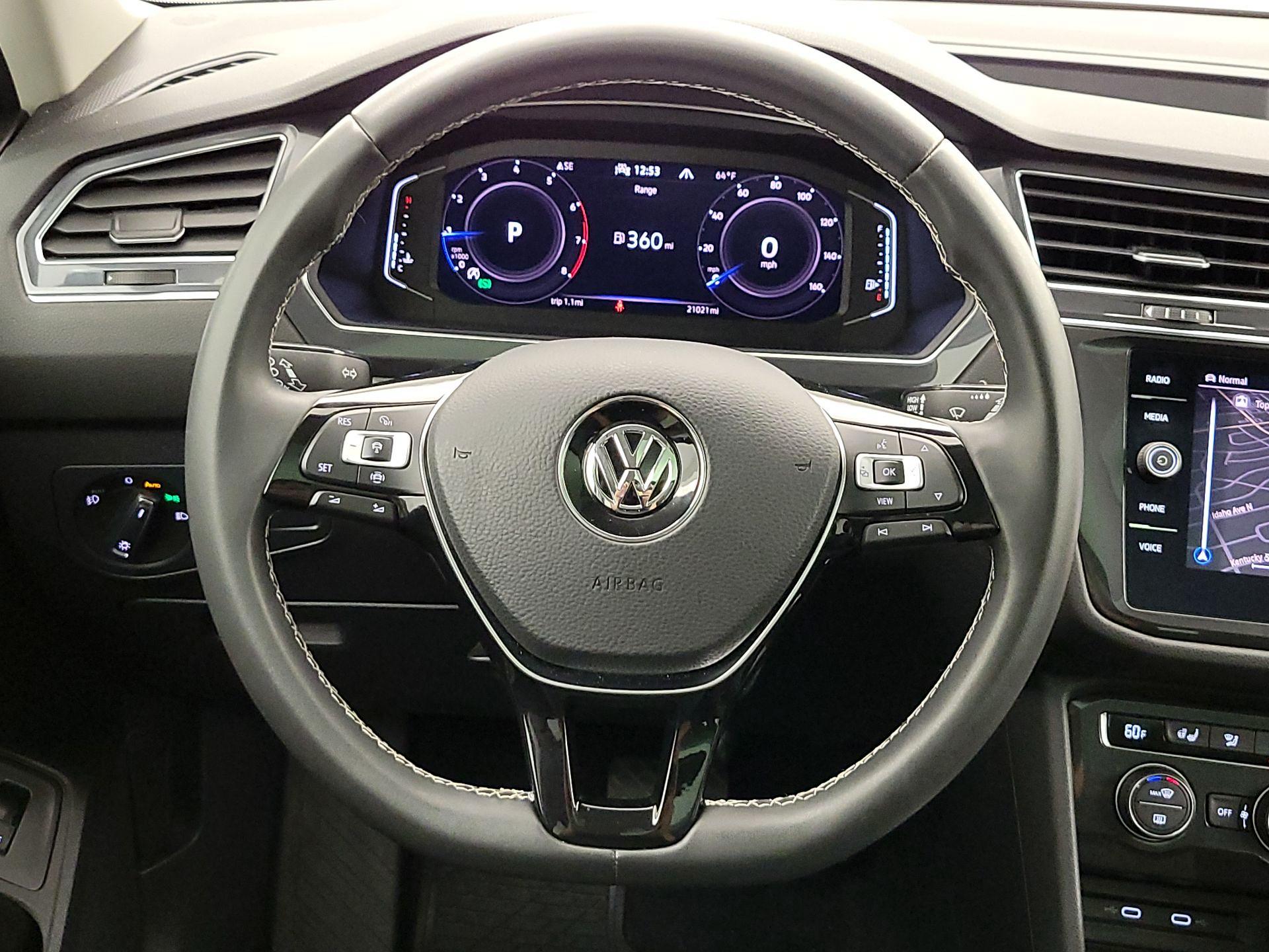 Thumbnail: 2021 Volkswagen Tiguan - 10