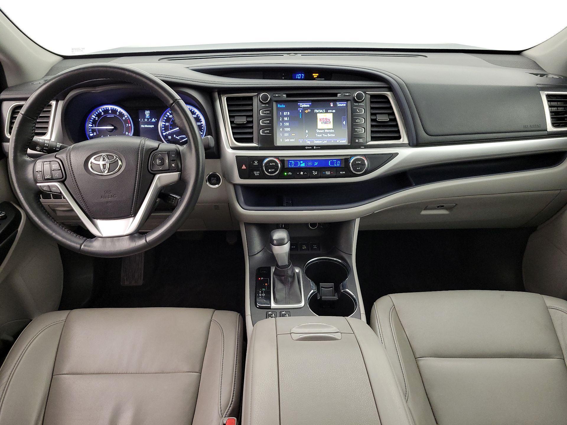 Thumbnail: 2015 Toyota Highlander - 9