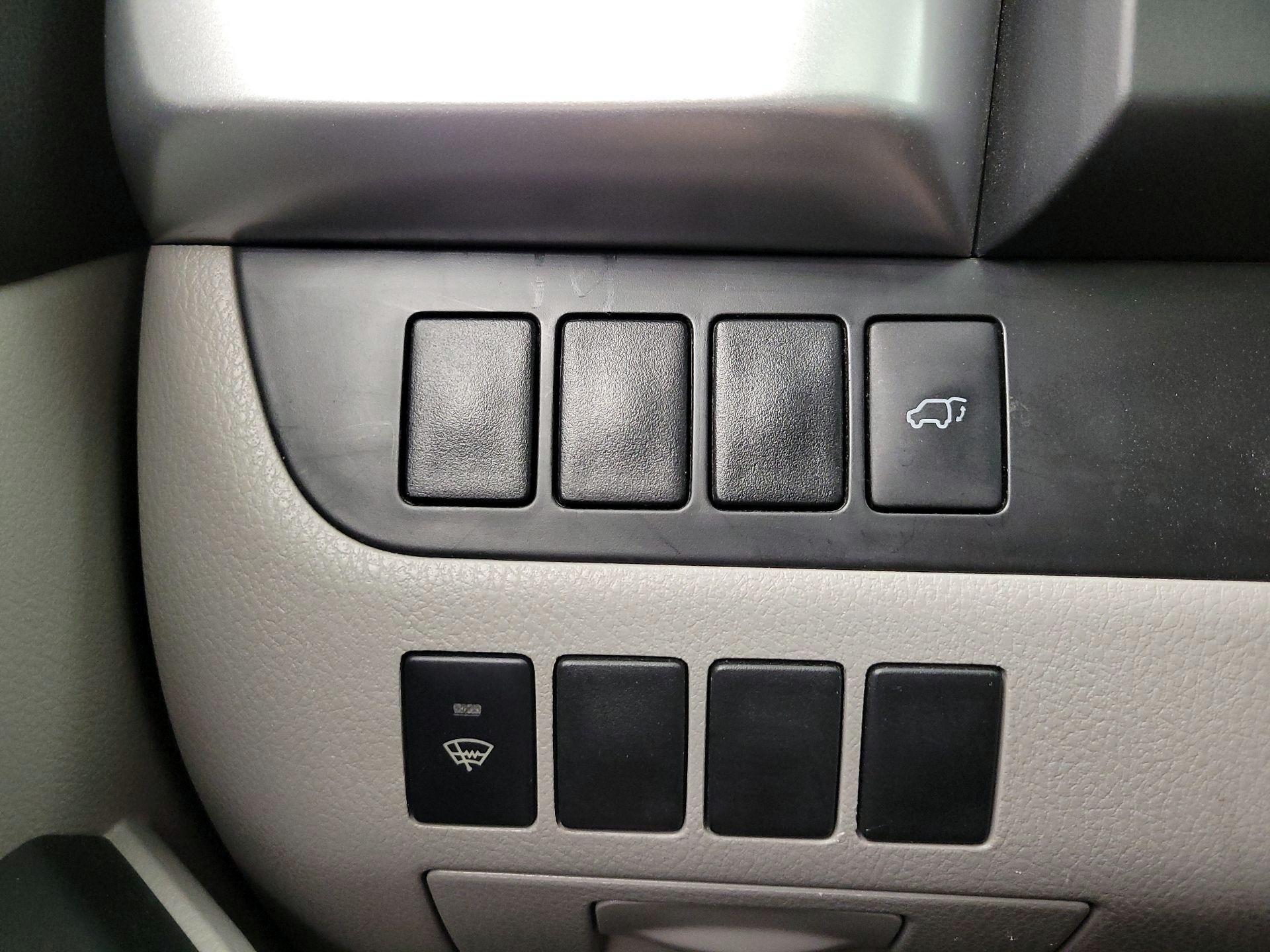 Thumbnail: 2015 Toyota Highlander - 13