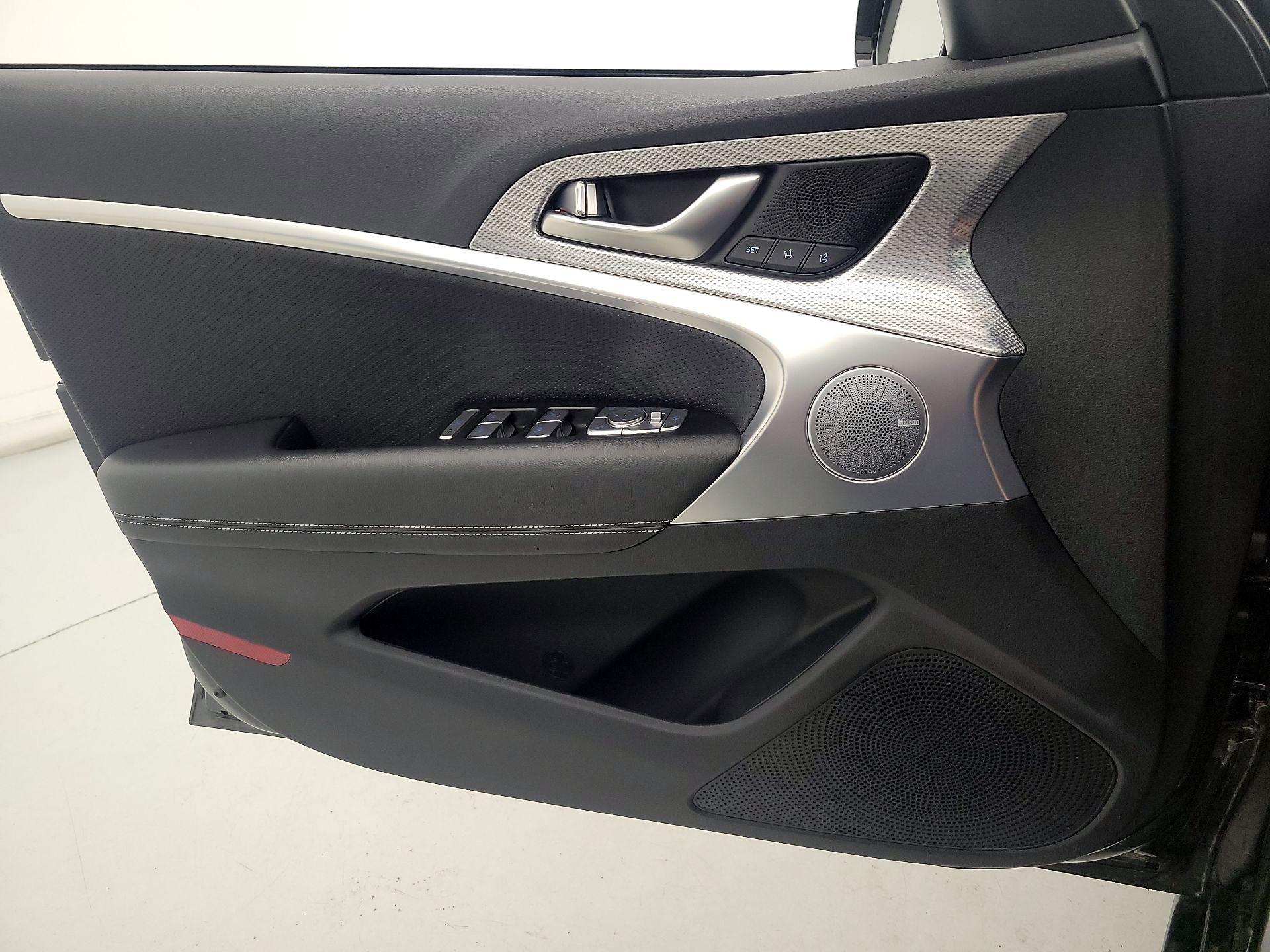 Thumbnail: 2022 Genesis G70 - 12
