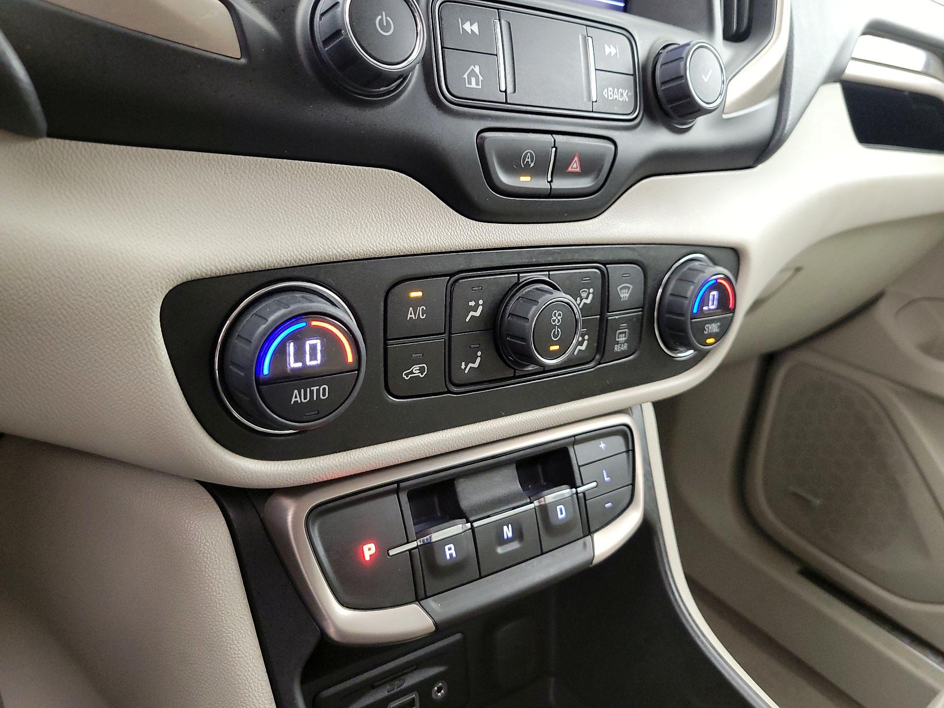 Thumbnail: 2022 GMC Terrain - 17