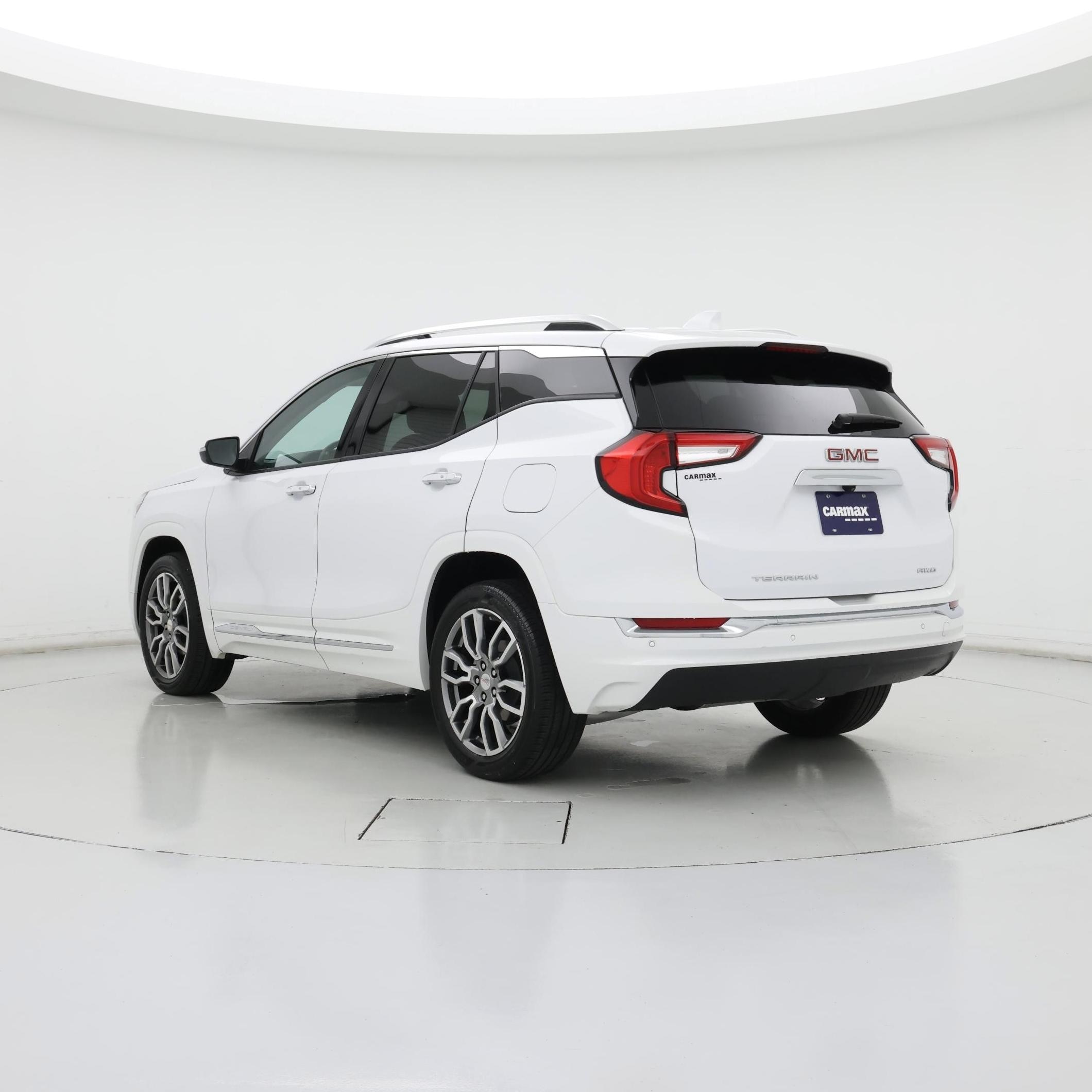 Thumbnail: 2022 GMC Terrain - 2