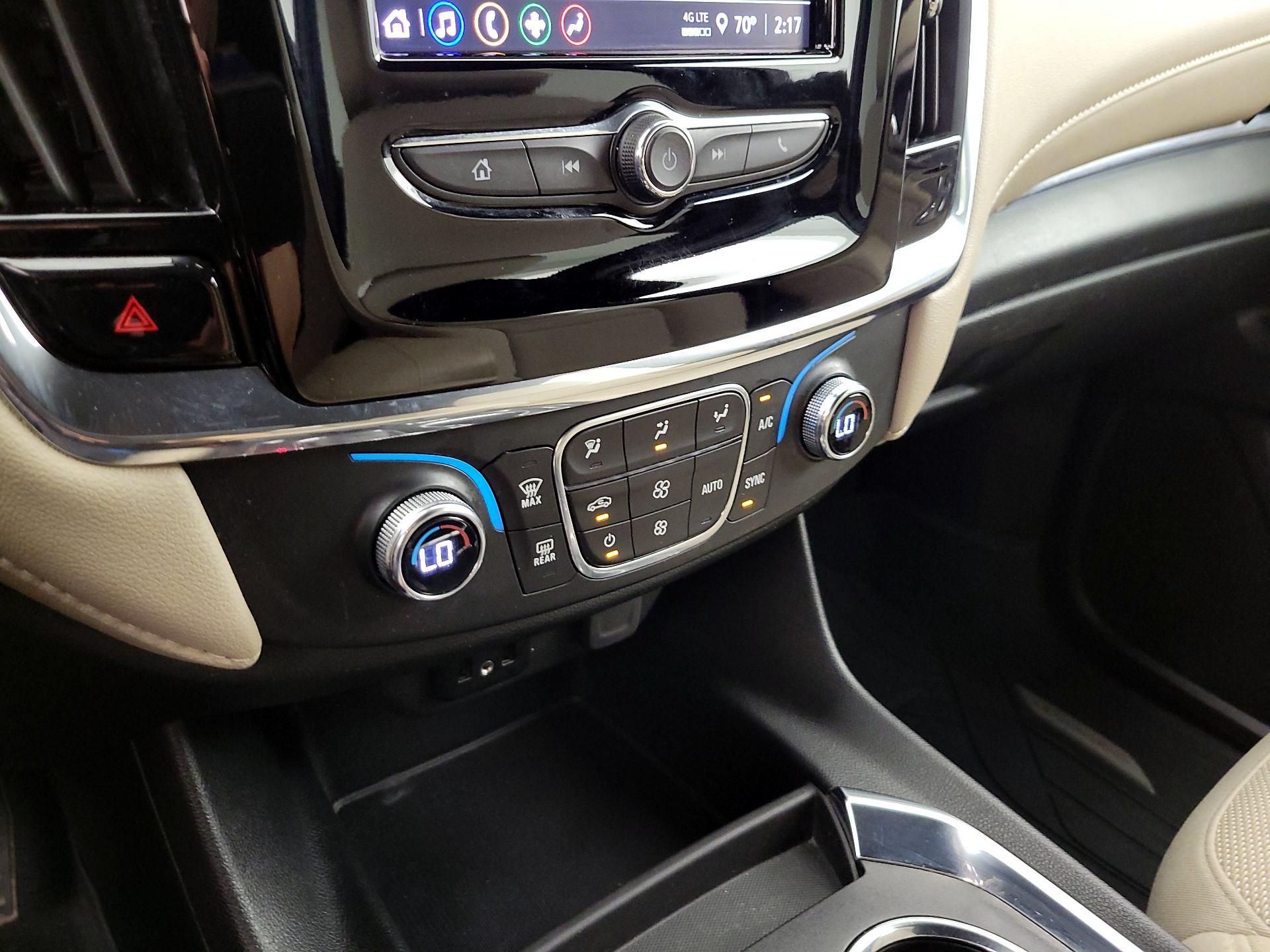 Thumbnail: 2023 Chevrolet Traverse - 17