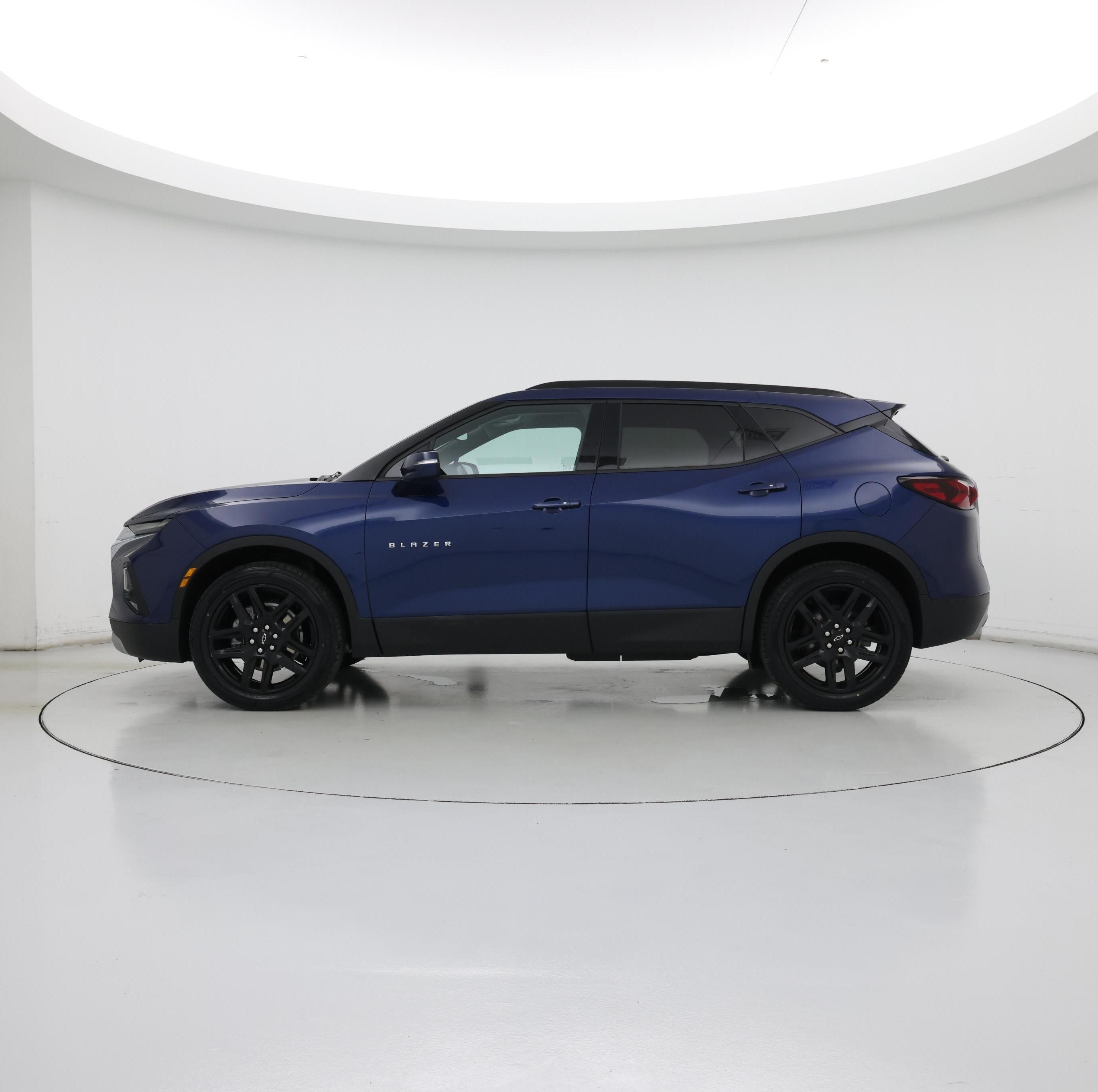 Thumbnail: 2022 Chevrolet Blazer - 3