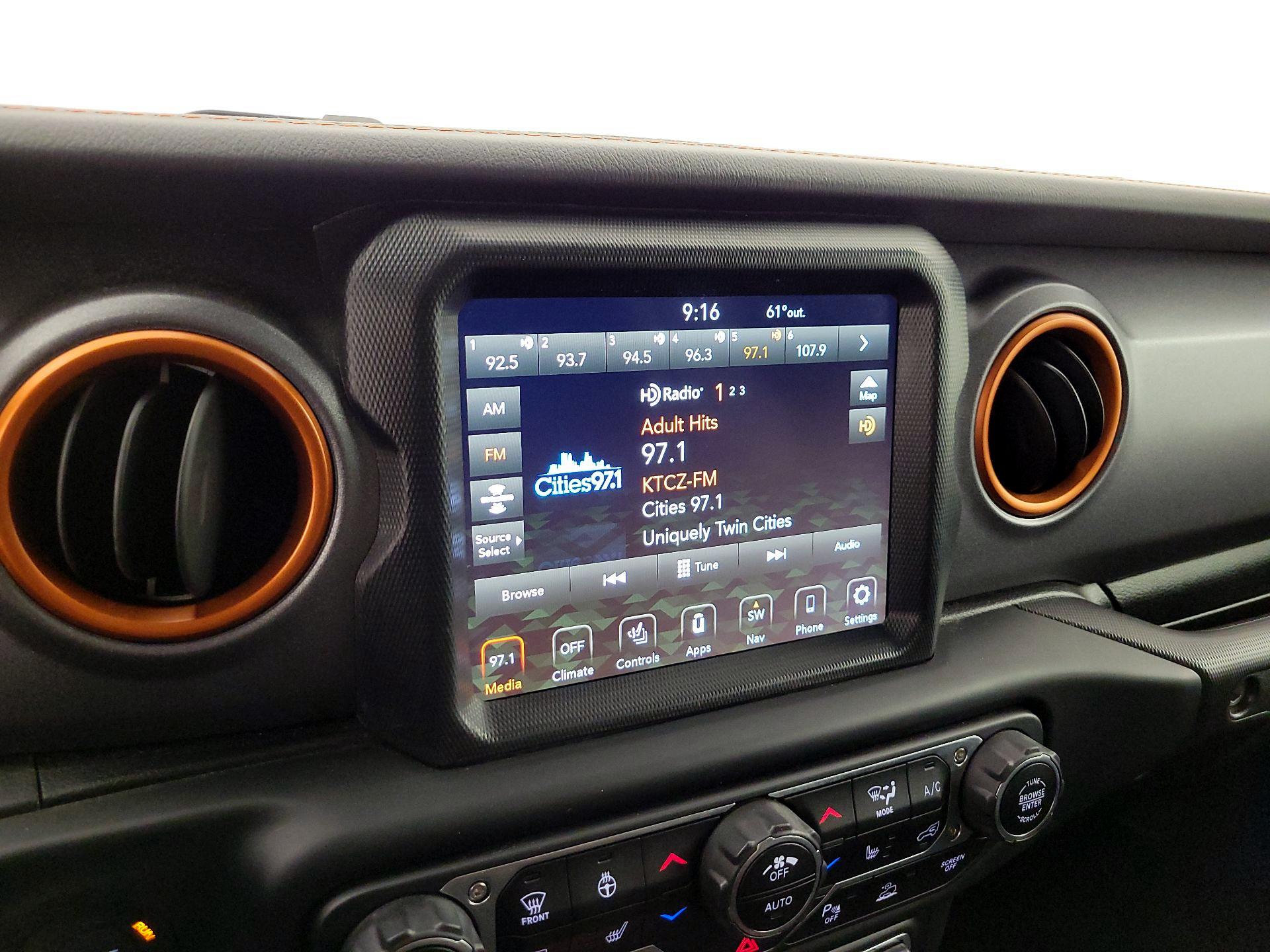 Thumbnail: 2021 Jeep Gladiator - 16