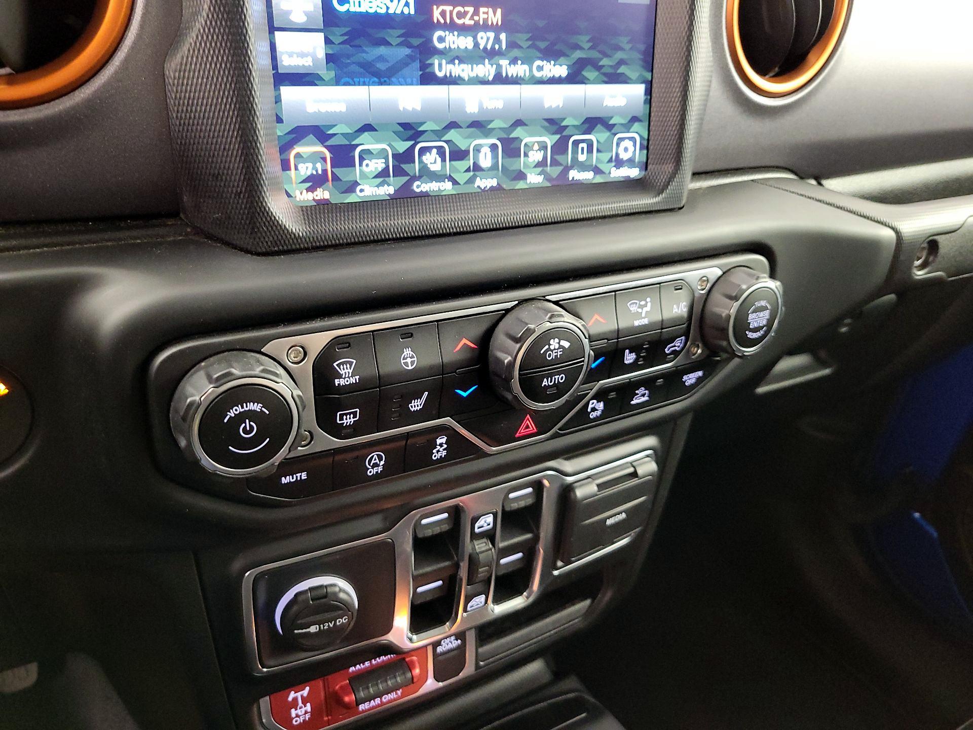 Thumbnail: 2021 Jeep Gladiator - 17