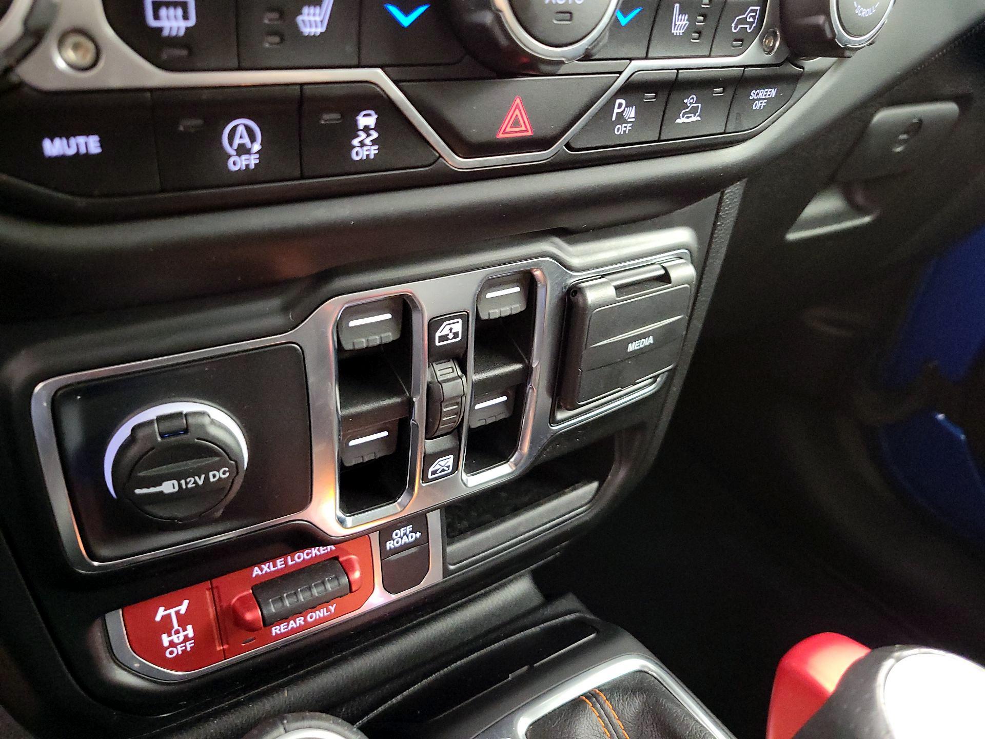Thumbnail: 2021 Jeep Gladiator - 19