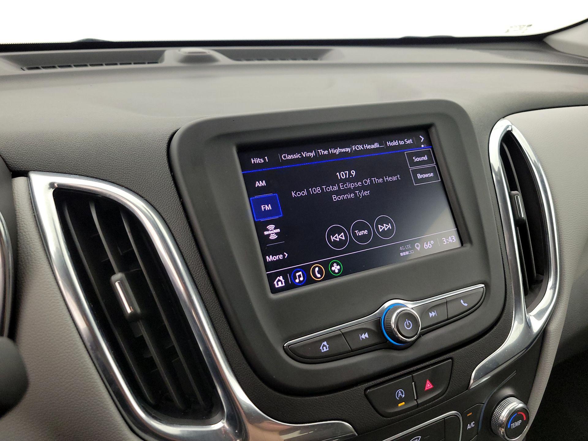 Thumbnail: 2022 Chevrolet Equinox - 16