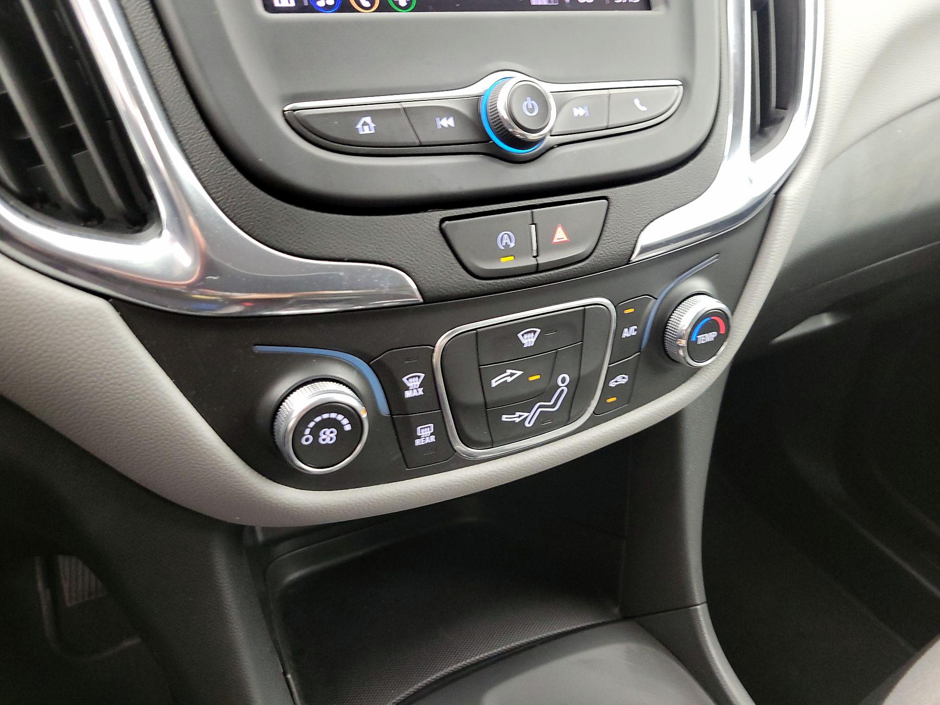Thumbnail: 2022 Chevrolet Equinox - 17