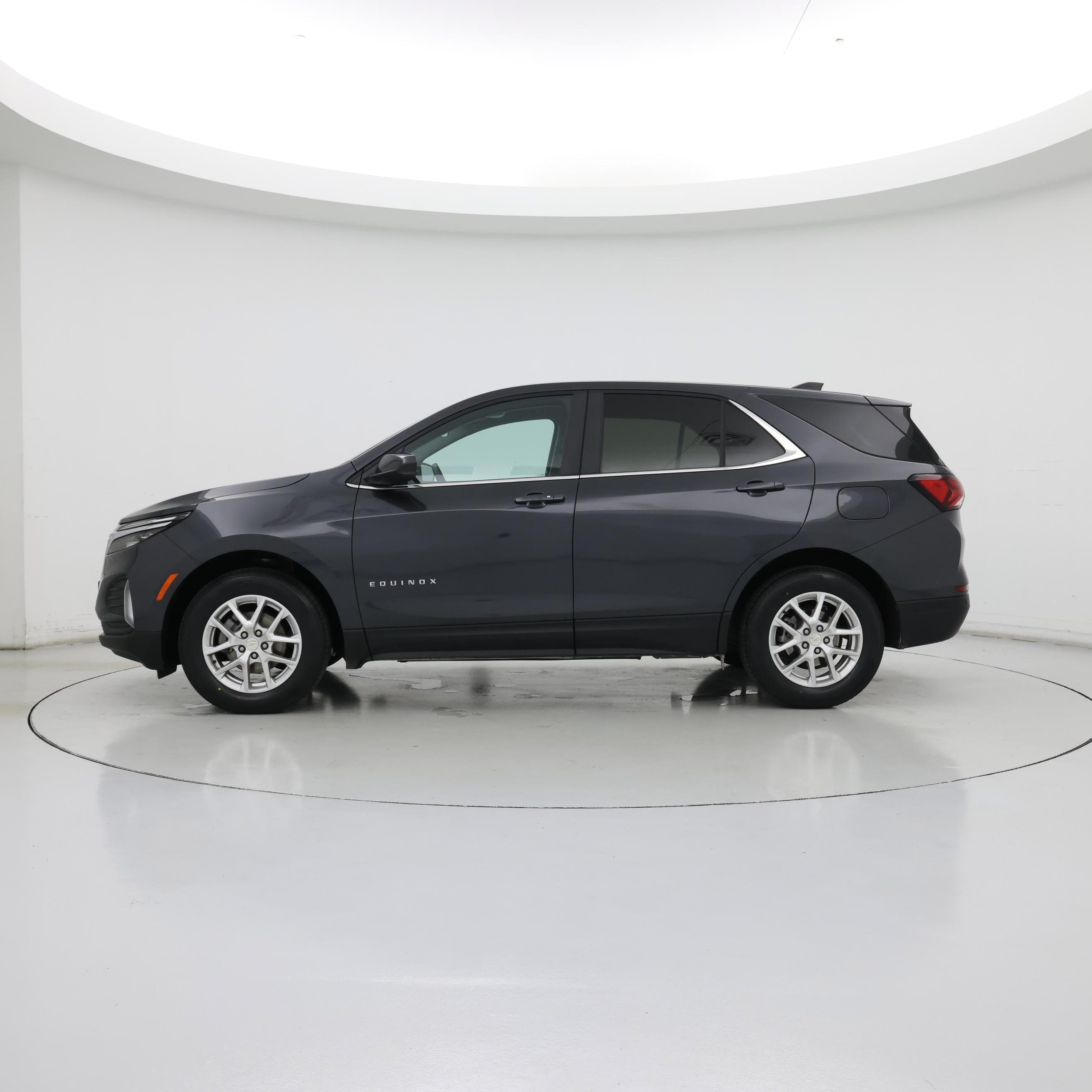 Thumbnail: 2023 Chevrolet Equinox - 3