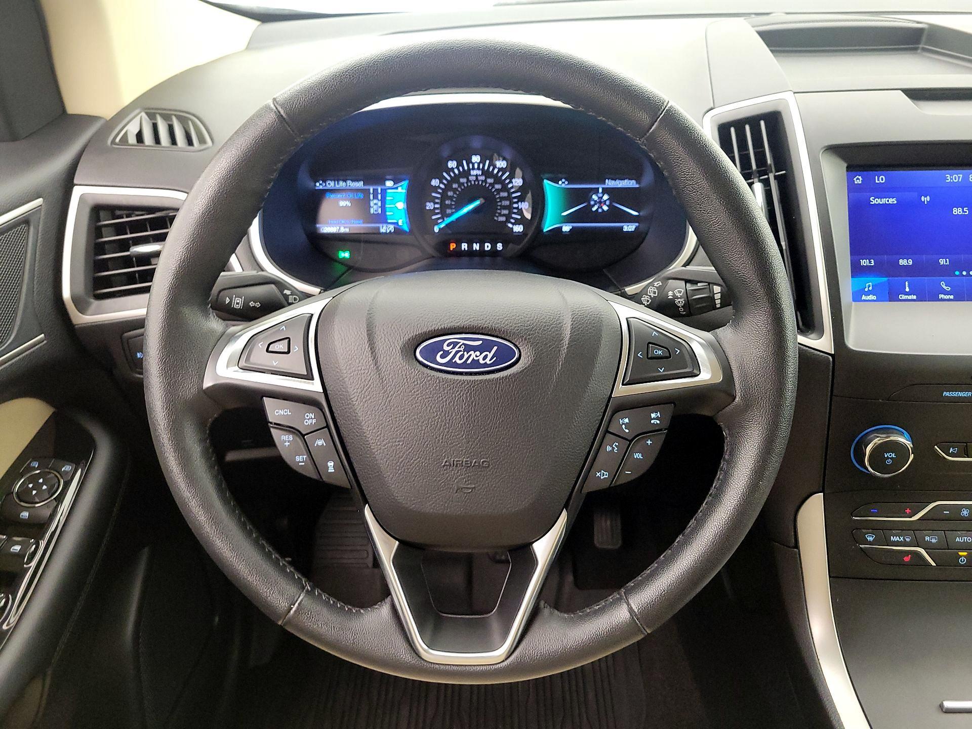 Thumbnail: 2020 Ford Edge - 10