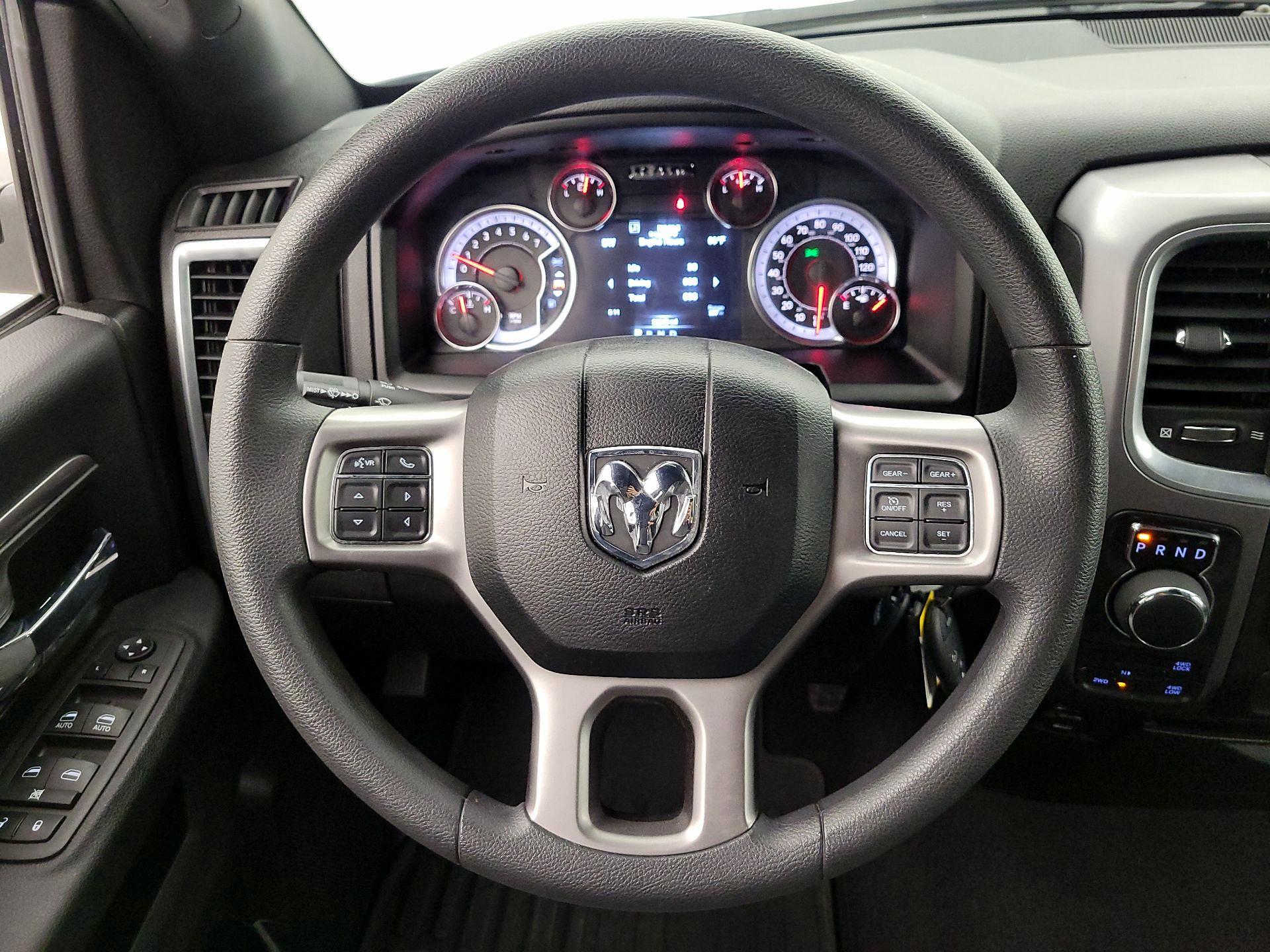 Thumbnail: 2022 RAM 1500 Classic - 10