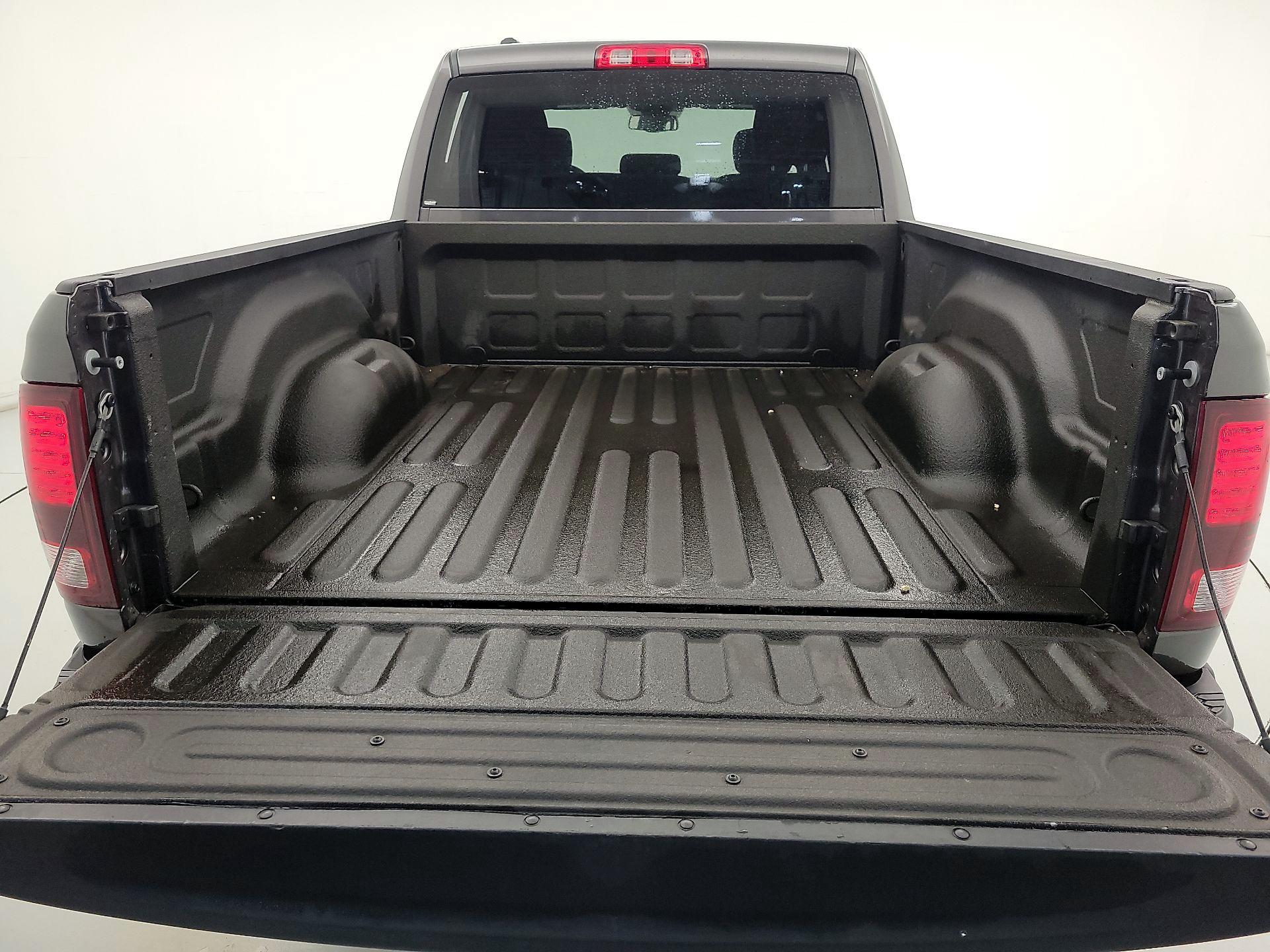 Thumbnail: 2022 RAM 1500 Classic - 20