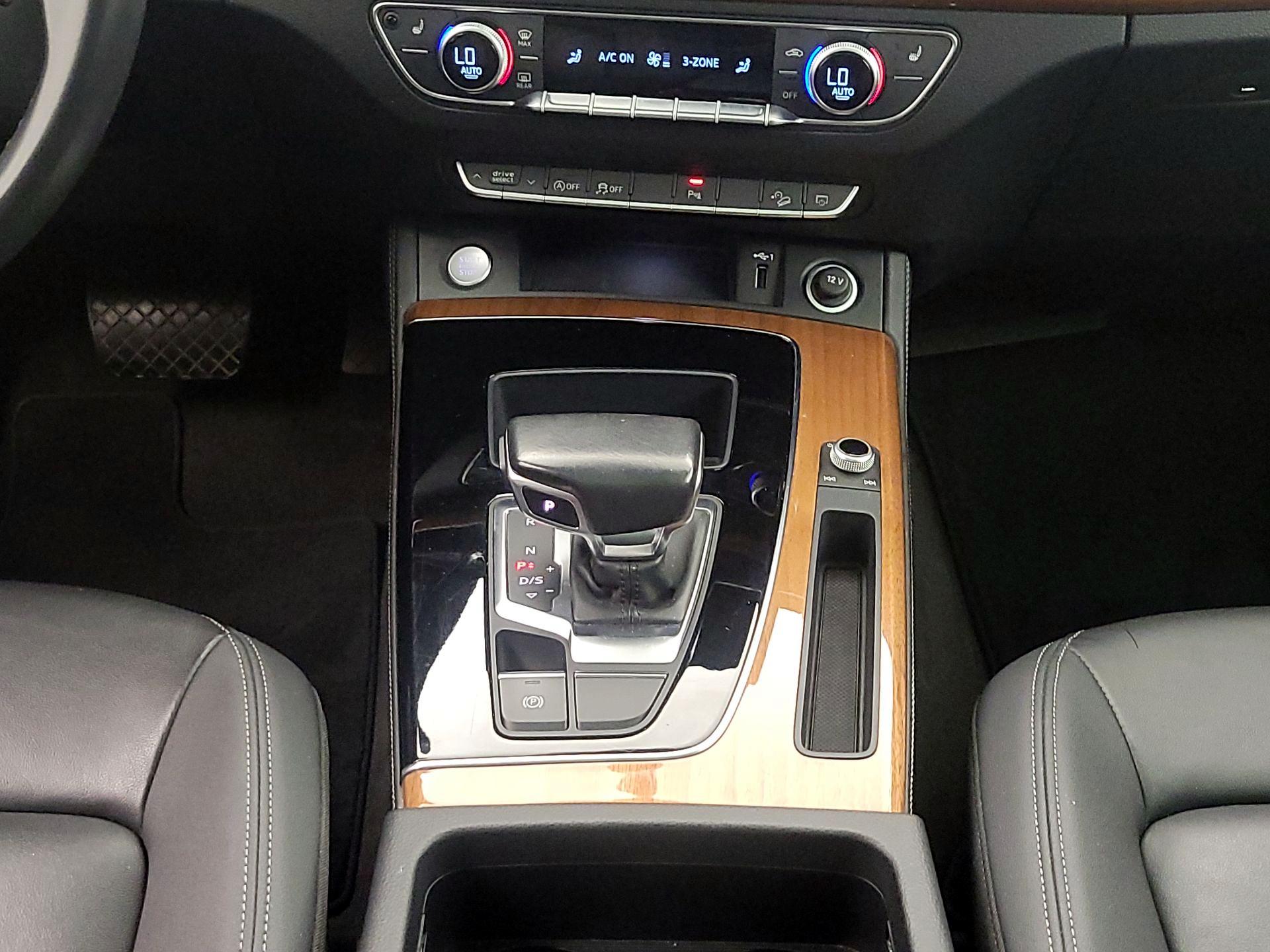 Thumbnail: 2021 Audi Q5 - 17