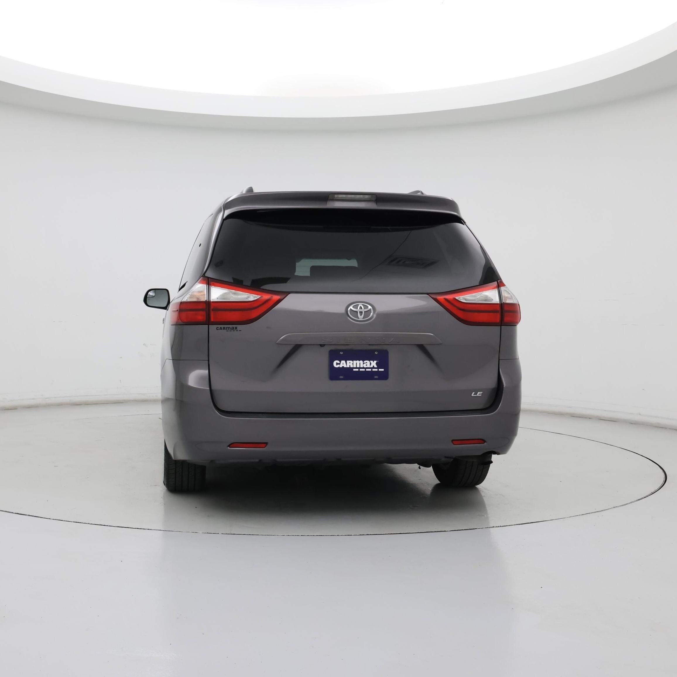 Thumbnail: 2015 Toyota Sienna - 6