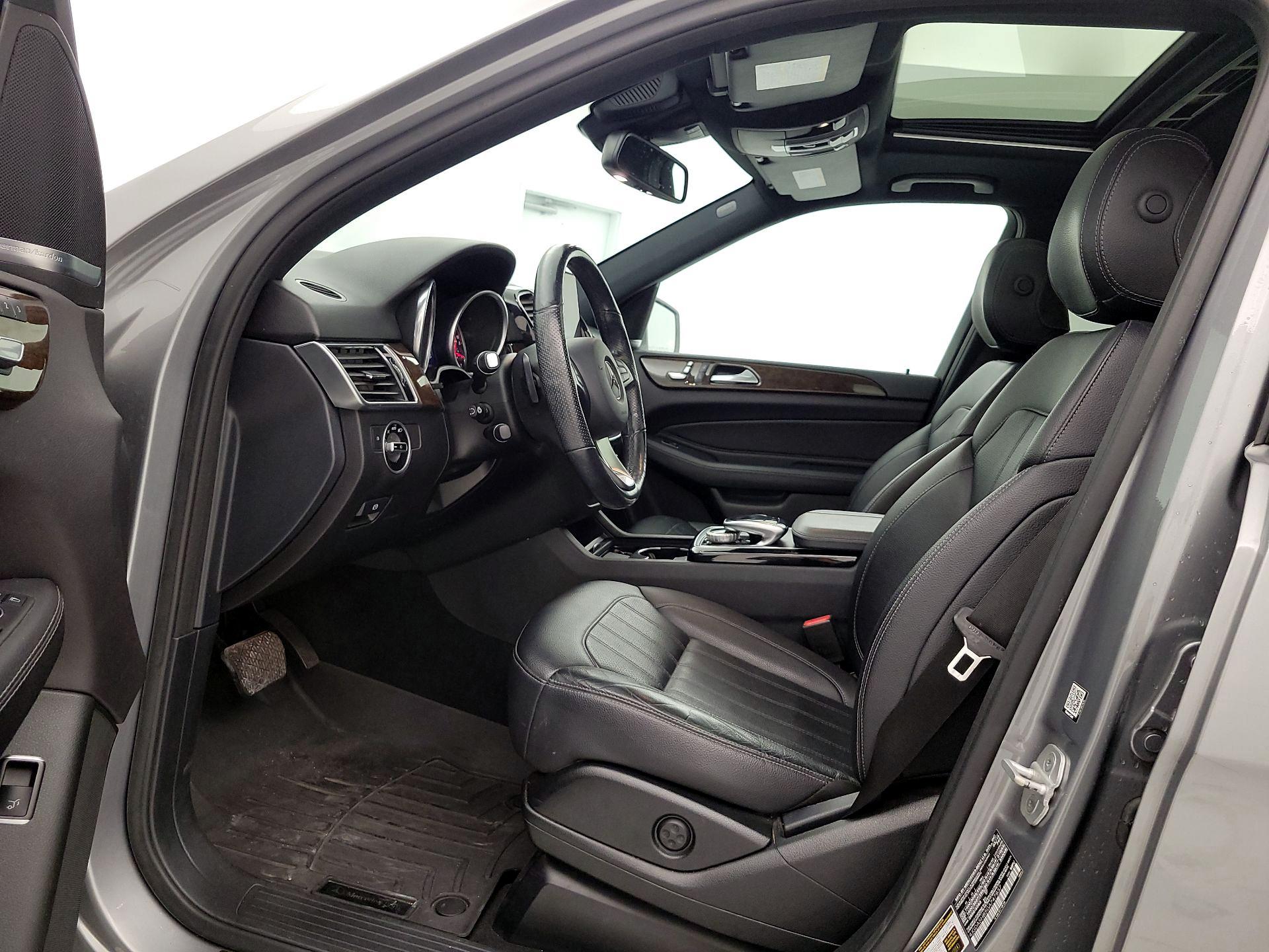 Thumbnail: 2016 Mercedes-Benz GLE - 11