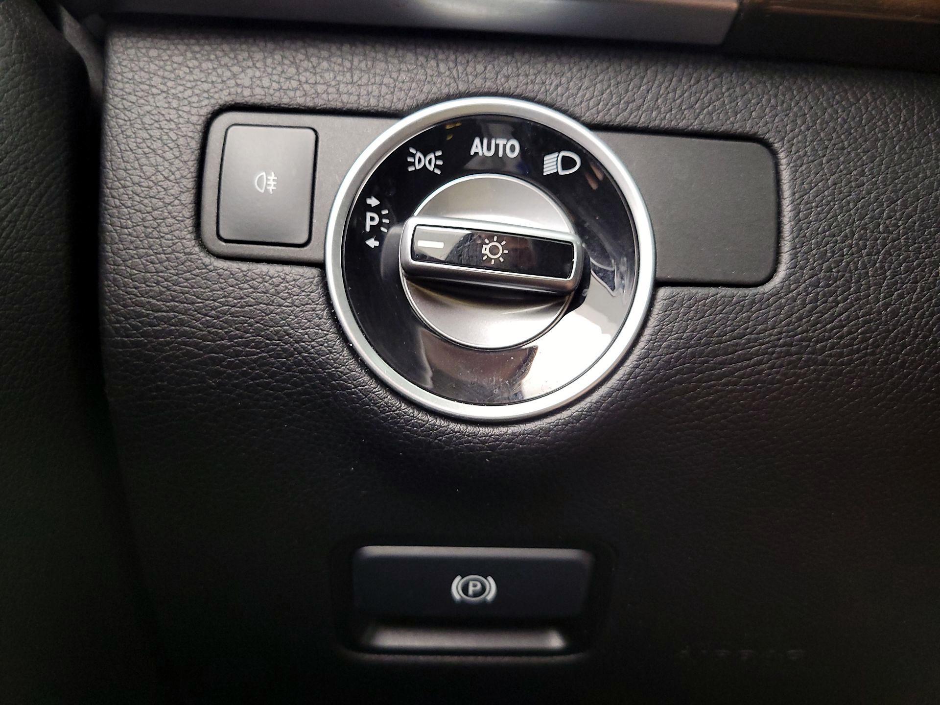 Thumbnail: 2016 Mercedes-Benz GLE - 13