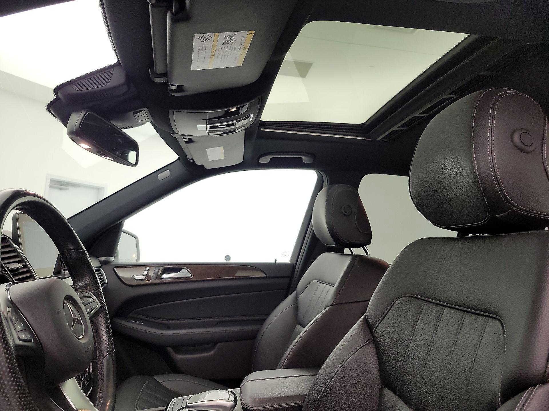 Thumbnail: 2016 Mercedes-Benz GLE - 20