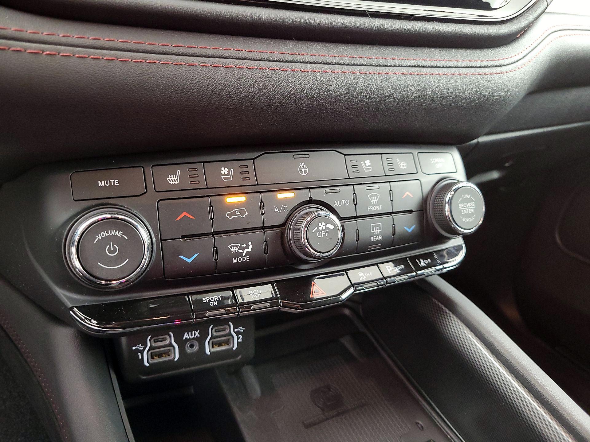 Thumbnail: 2021 Dodge Durango - 17