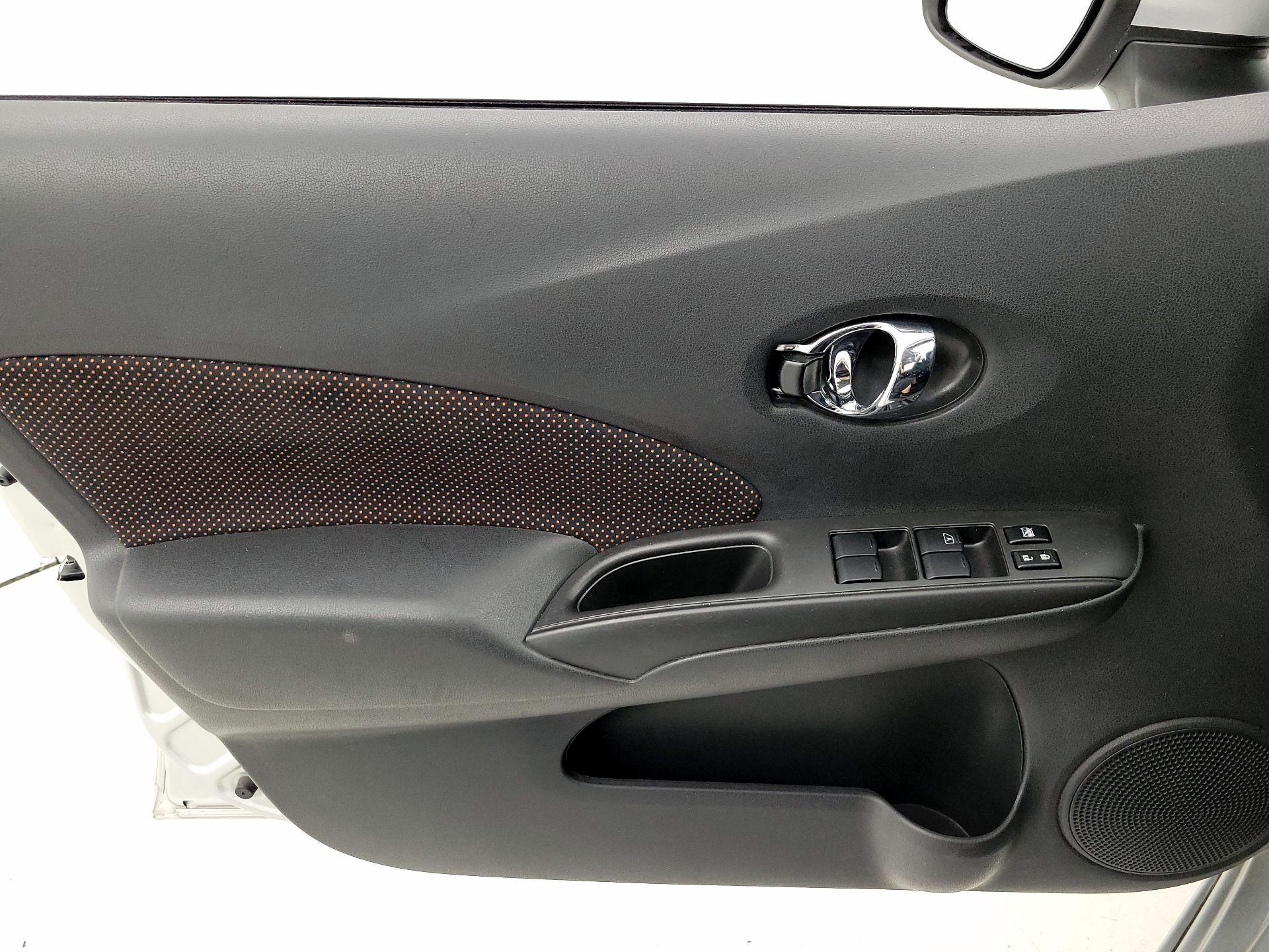 Thumbnail: 2015 Nissan Versa Note - 12
