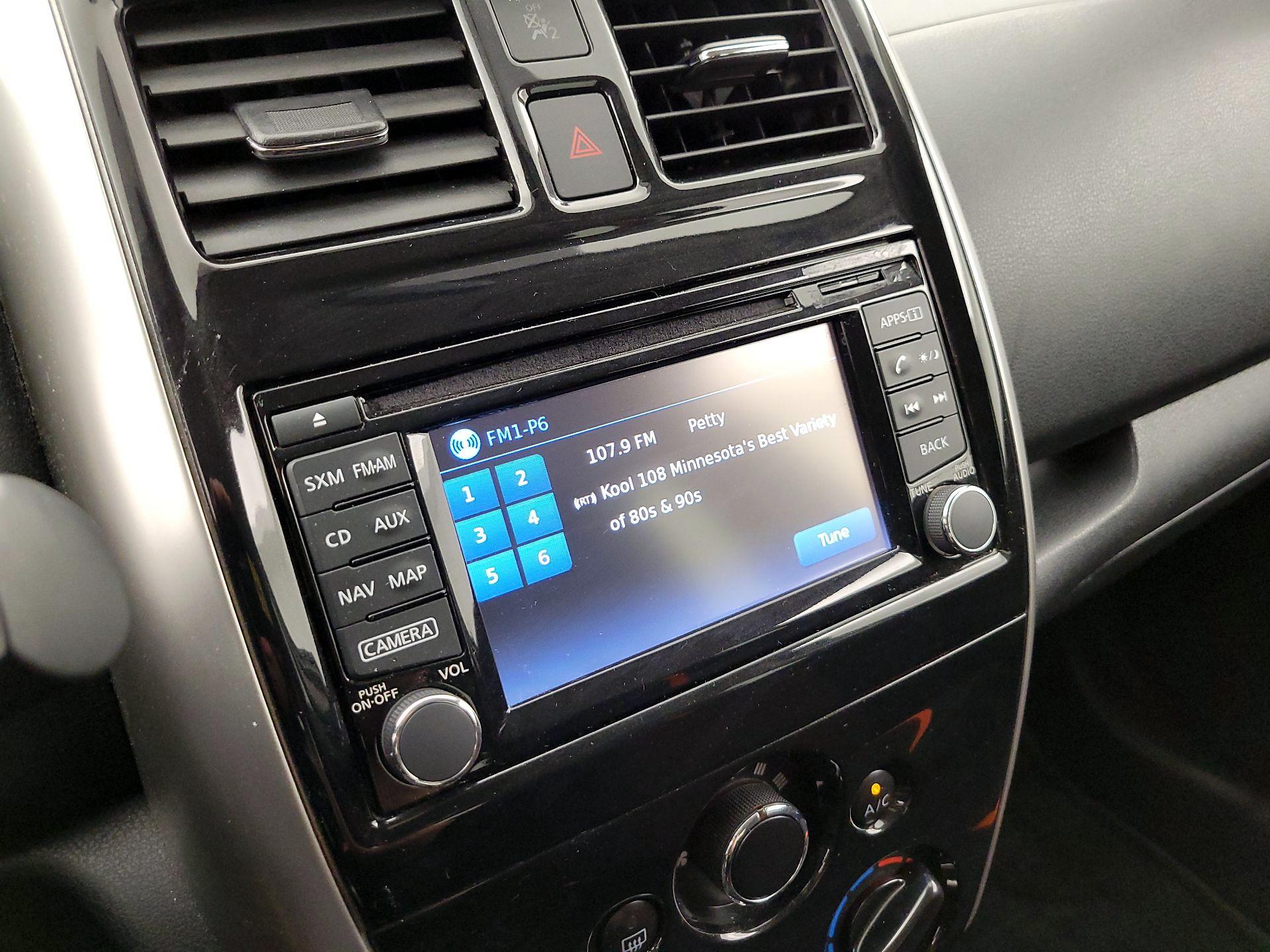 Thumbnail: 2015 Nissan Versa Note - 16