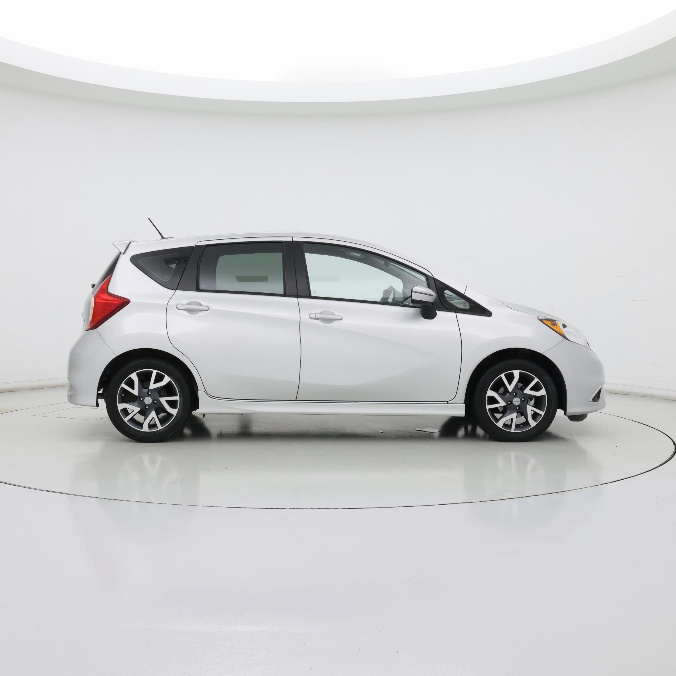 Thumbnail: 2015 Nissan Versa Note - 7