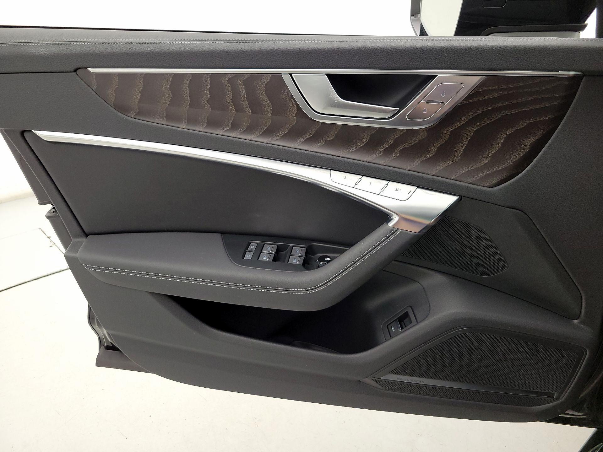 Thumbnail: 2020 Audi A6 - 12
