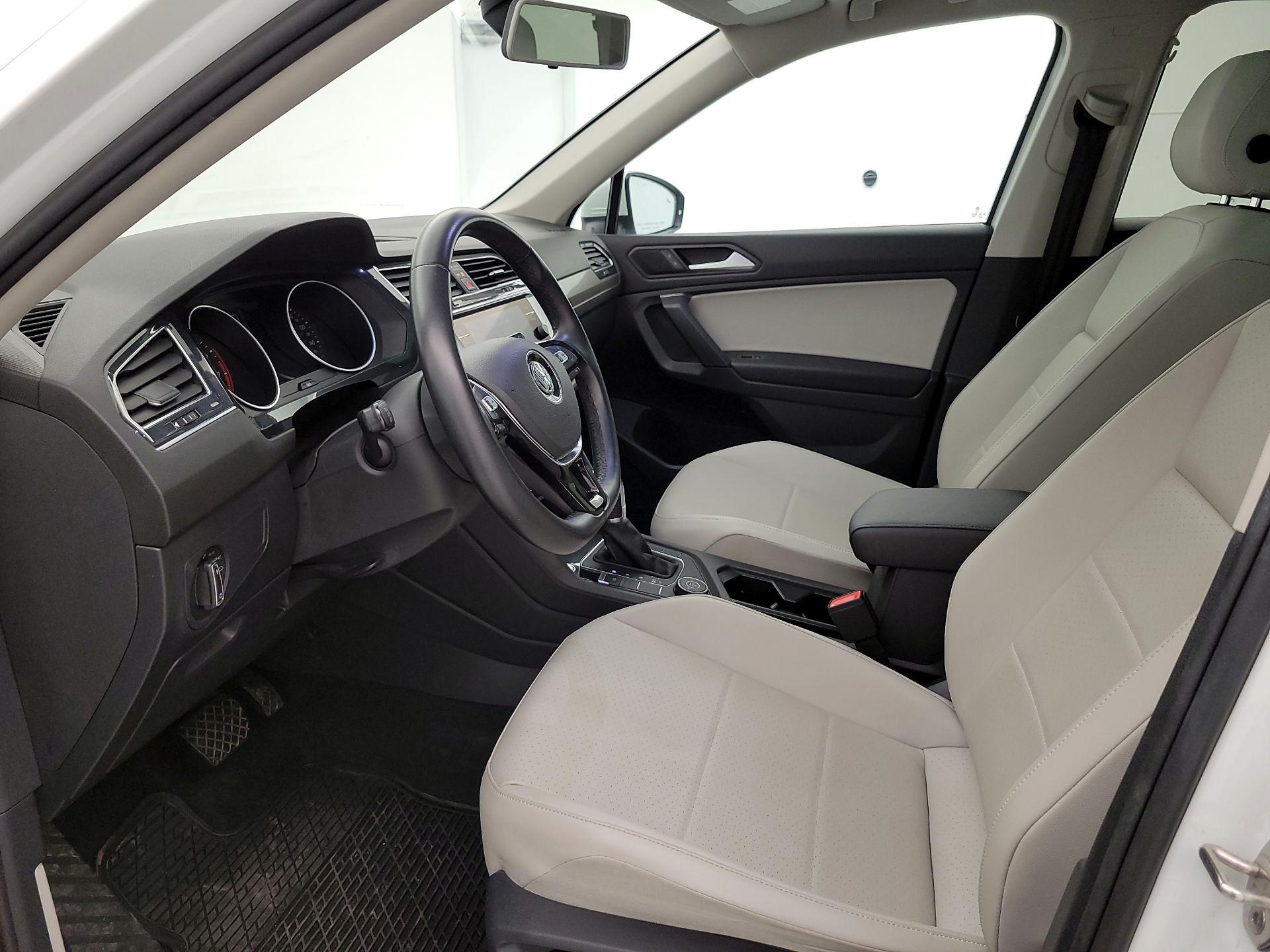 Thumbnail: 2019 Volkswagen Tiguan - 11