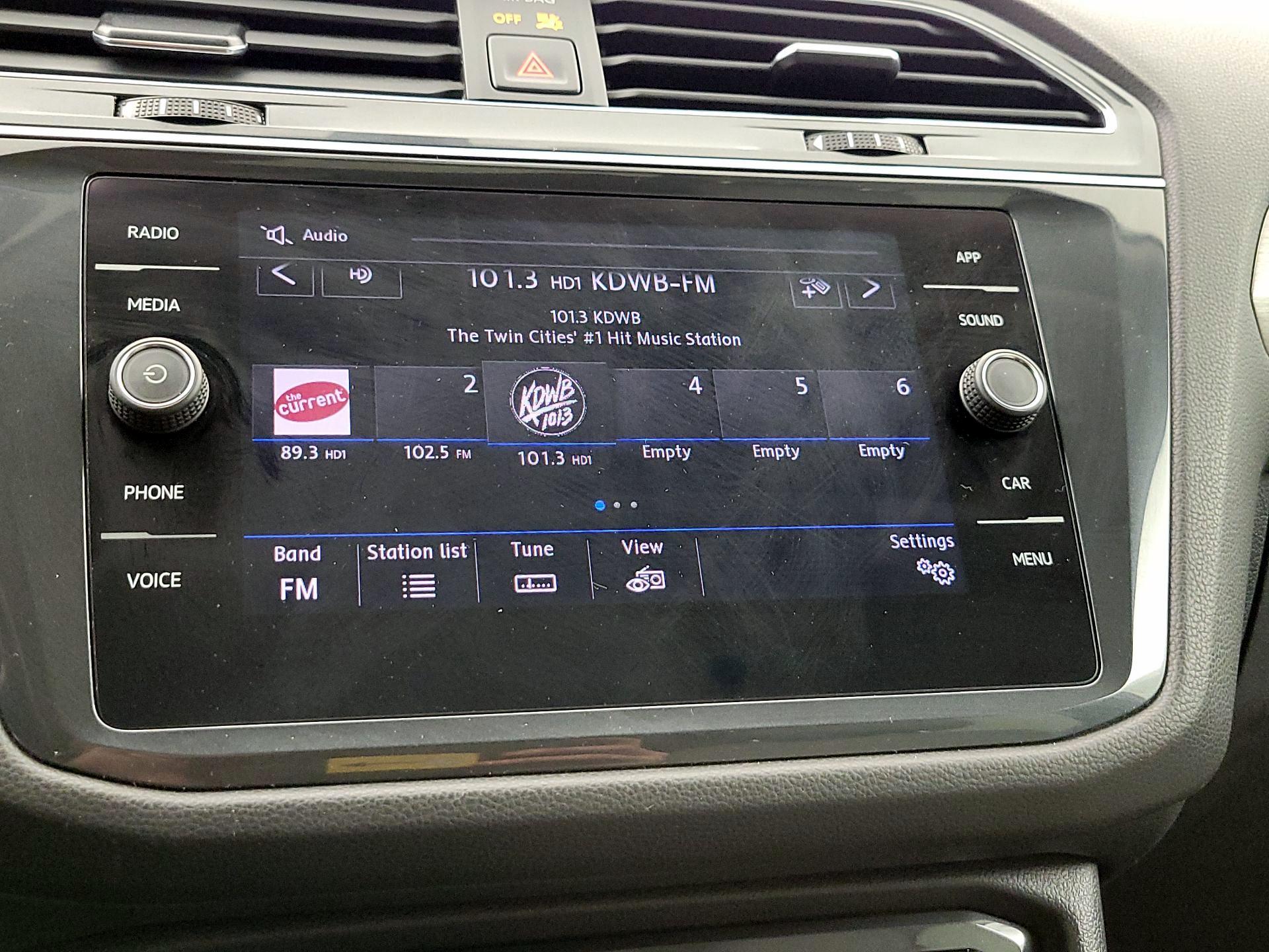 Thumbnail: 2019 Volkswagen Tiguan - 15