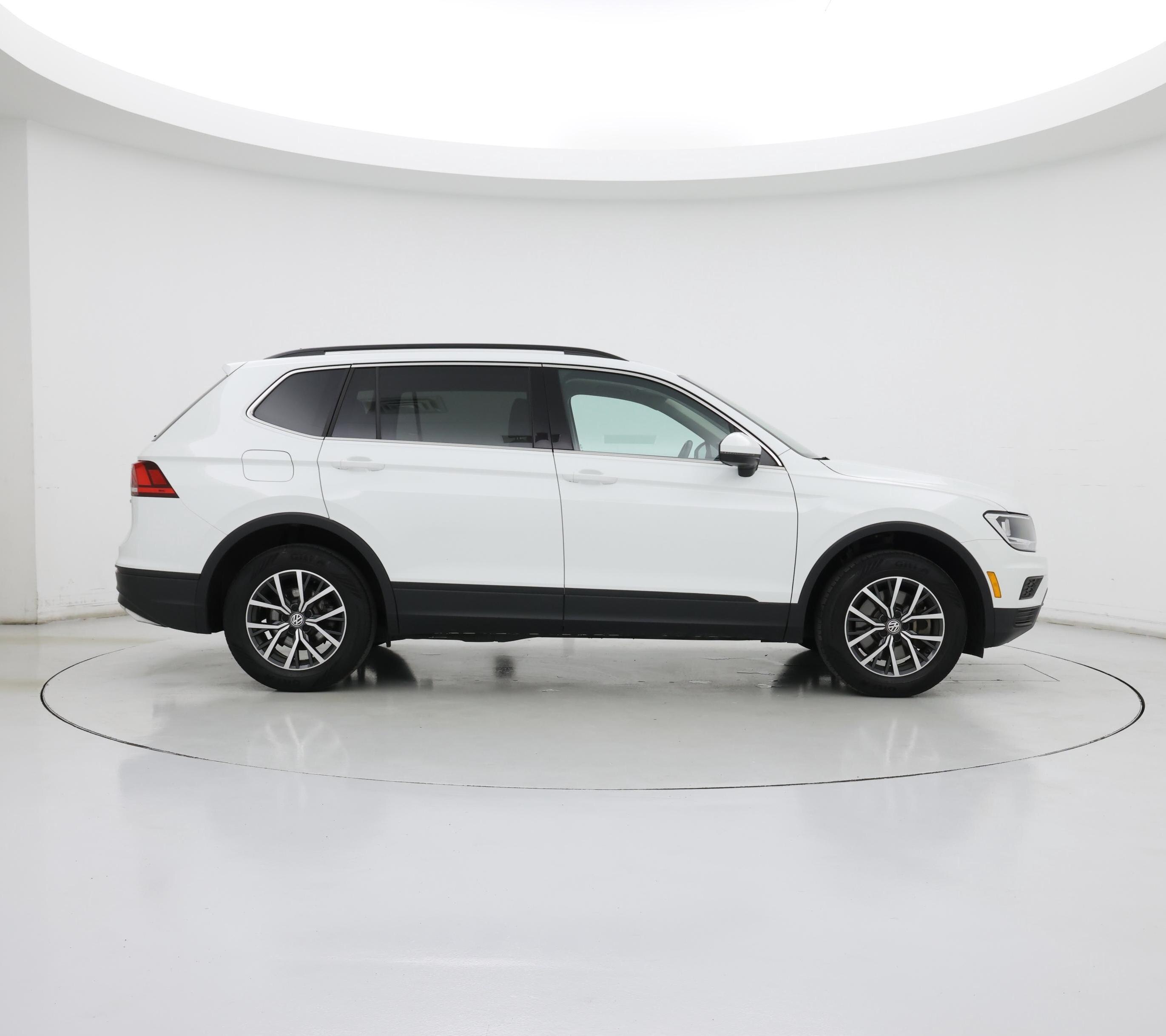 Thumbnail: 2019 Volkswagen Tiguan - 7