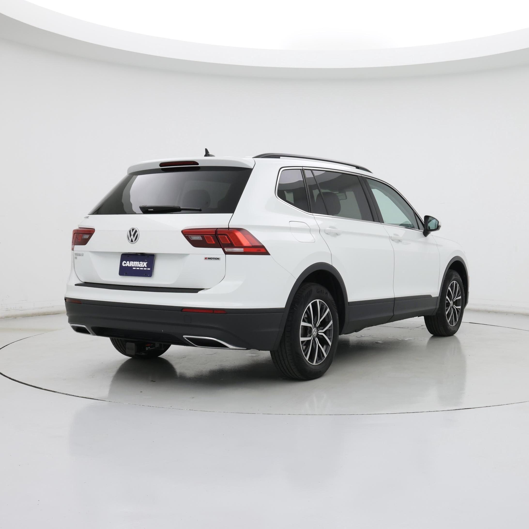 Thumbnail: 2019 Volkswagen Tiguan - 8