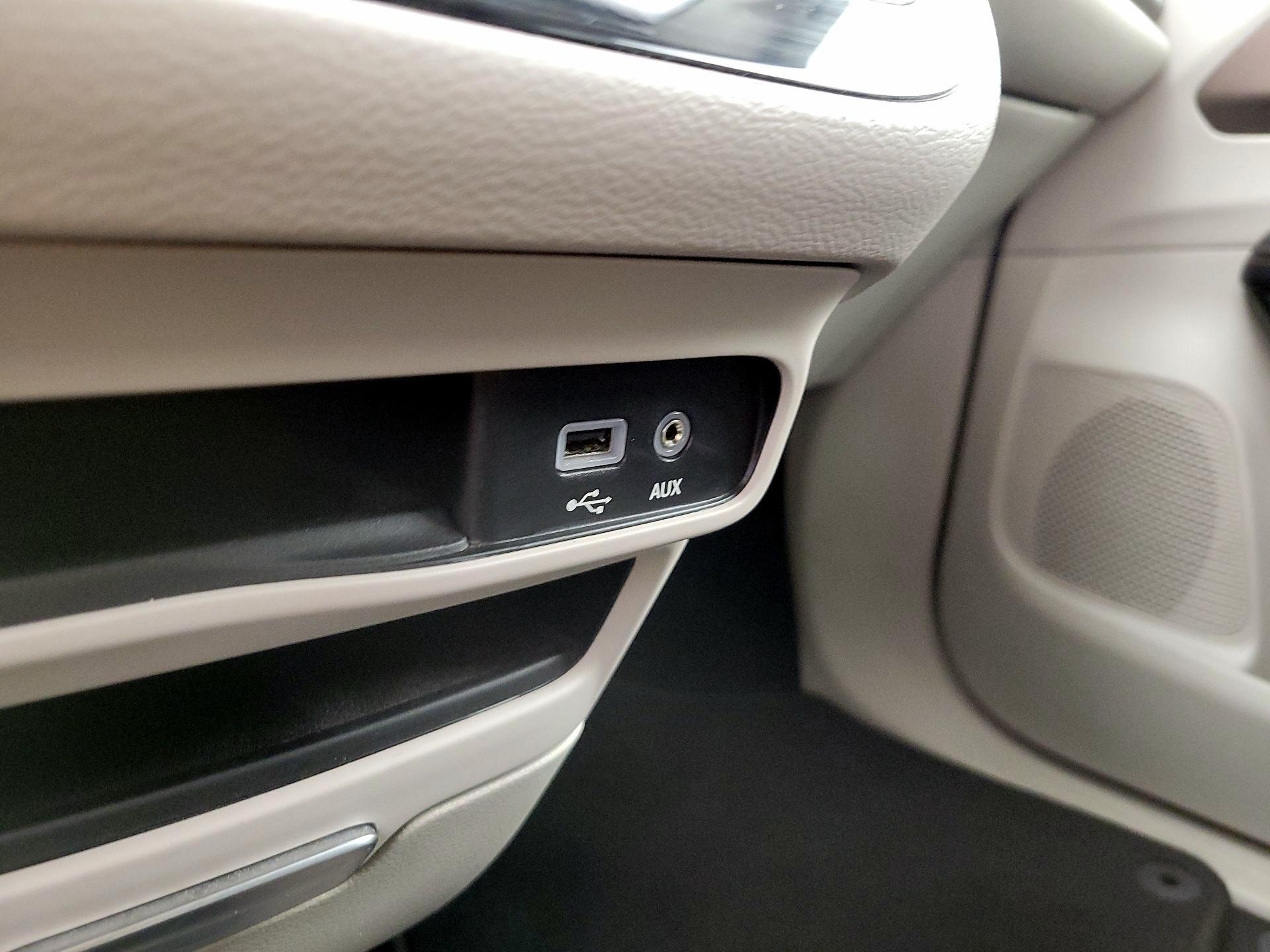 Thumbnail: 2019 Chrysler Pacifica - 18