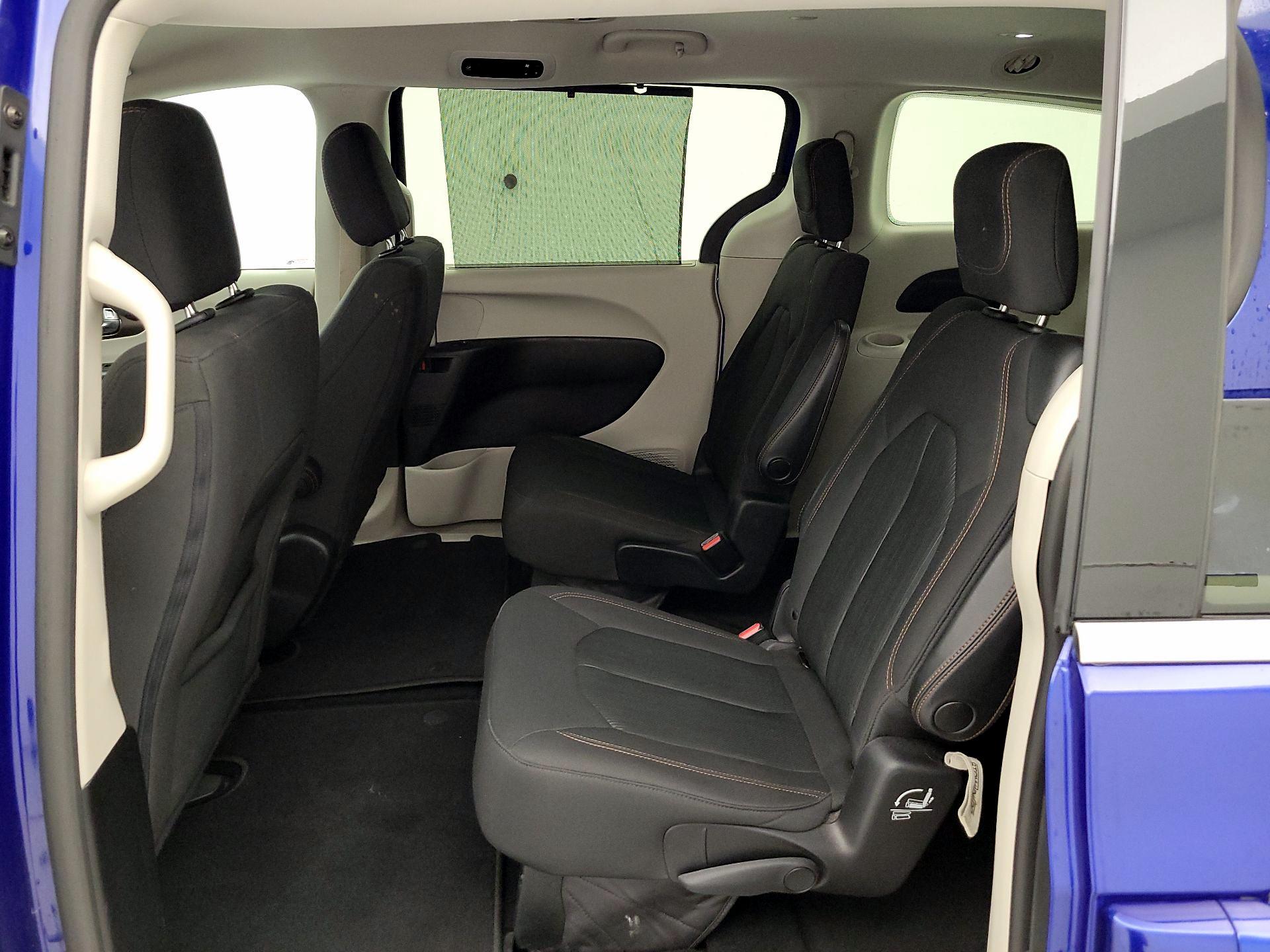 Thumbnail: 2019 Chrysler Pacifica - 19