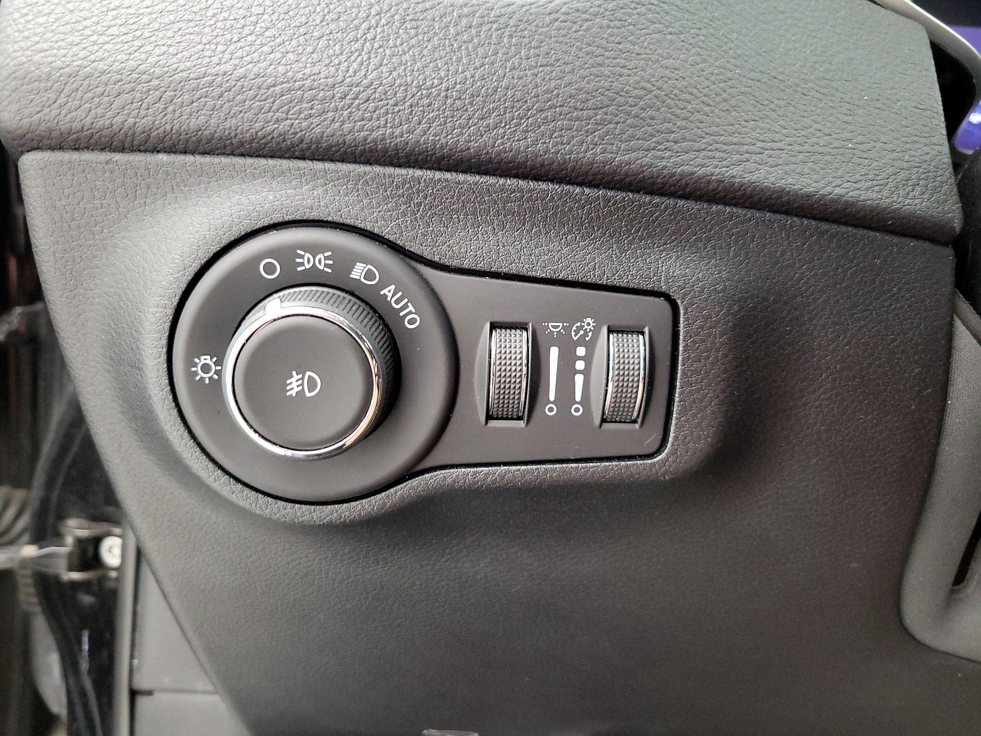 Thumbnail: 2019 Jeep Compass - 13
