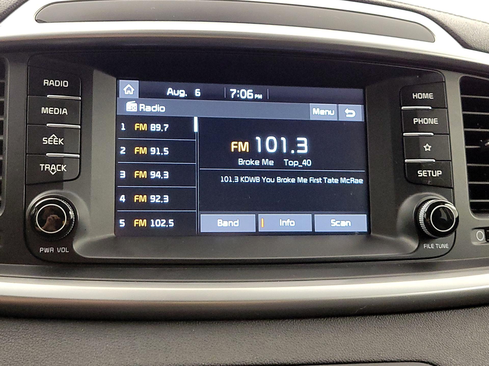 Thumbnail: 2019 Kia Sorento - 15