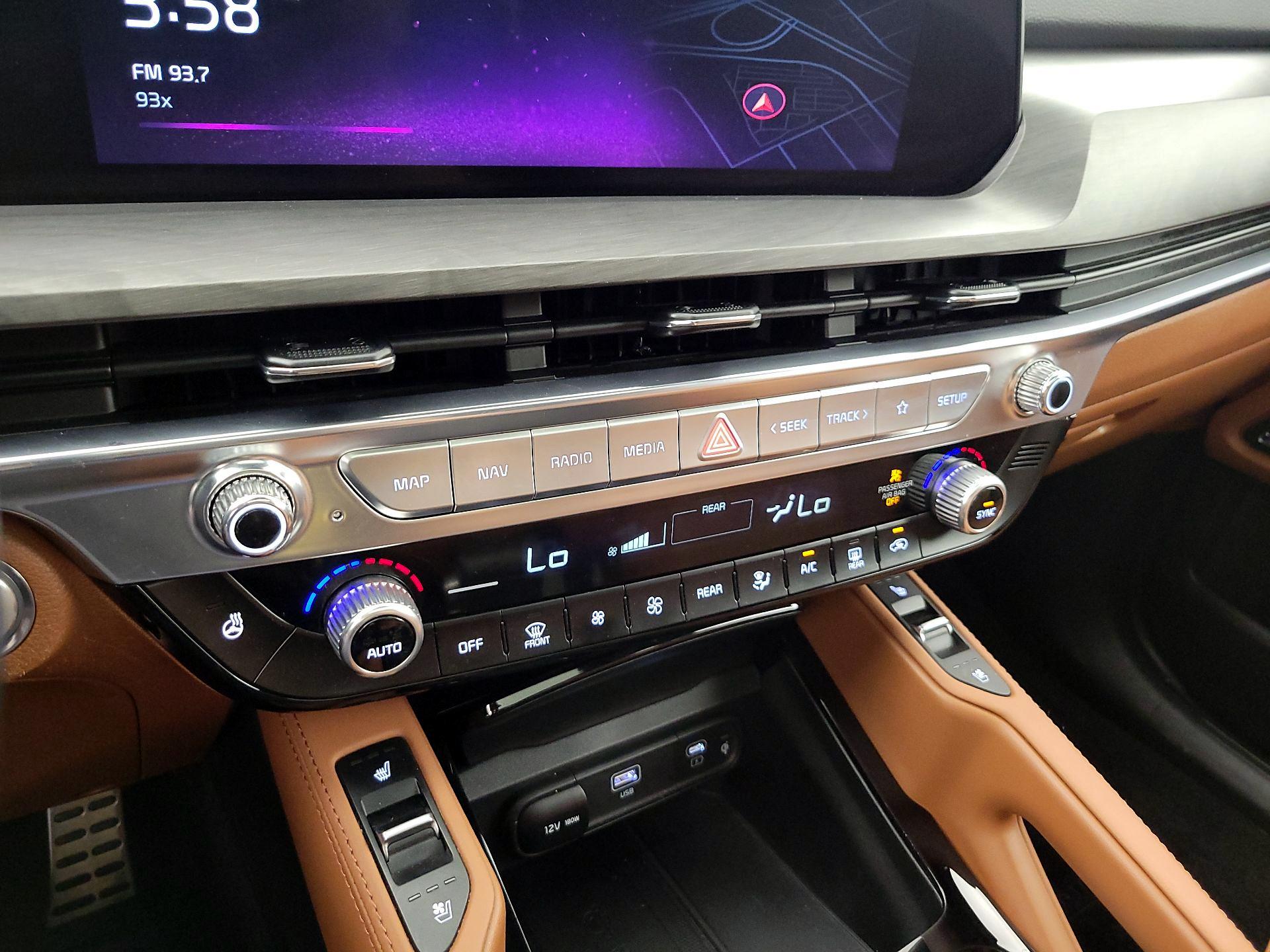 Thumbnail: 2023 Kia Telluride - 17