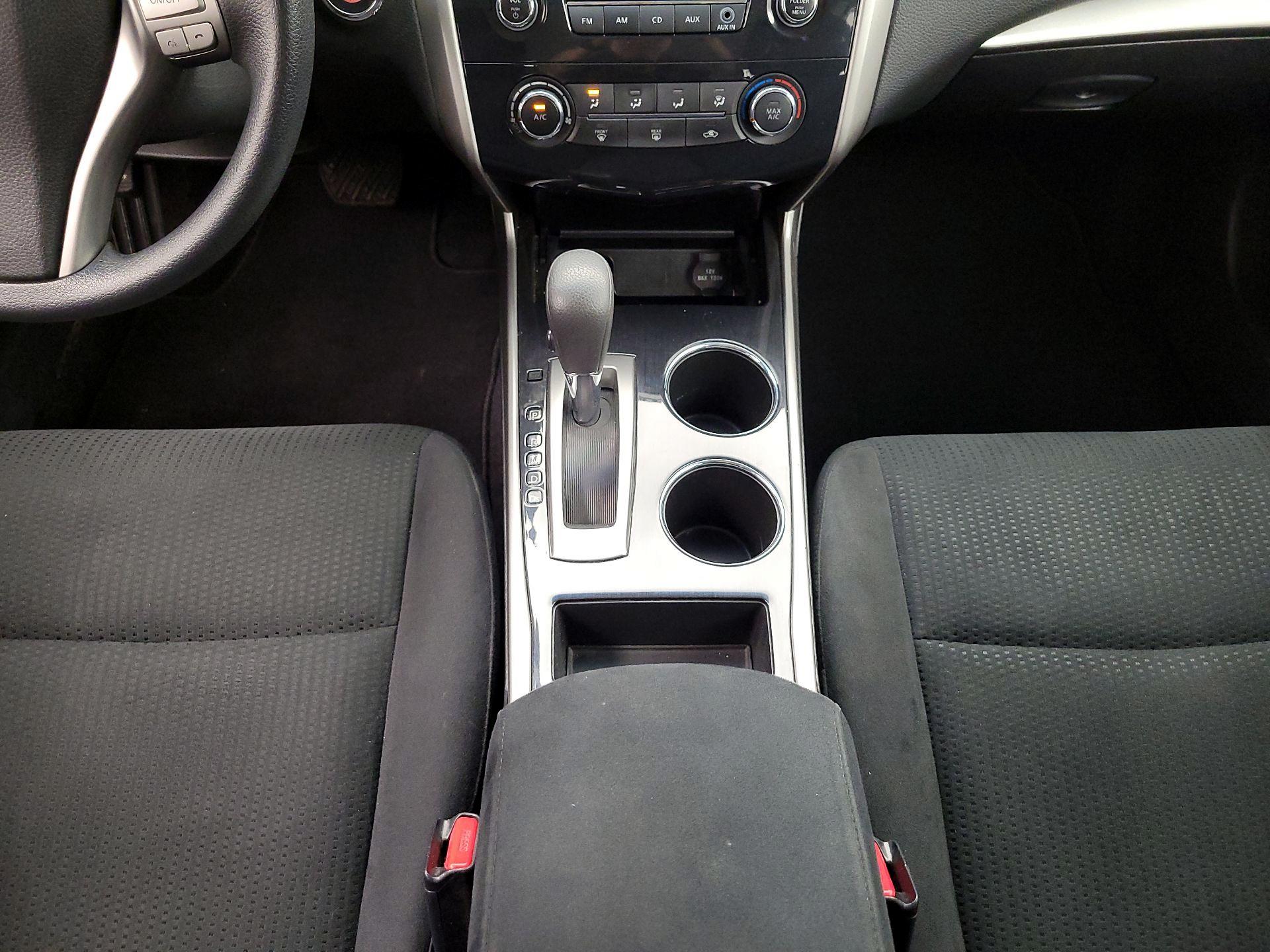 Thumbnail: 2014 Nissan Altima - 16