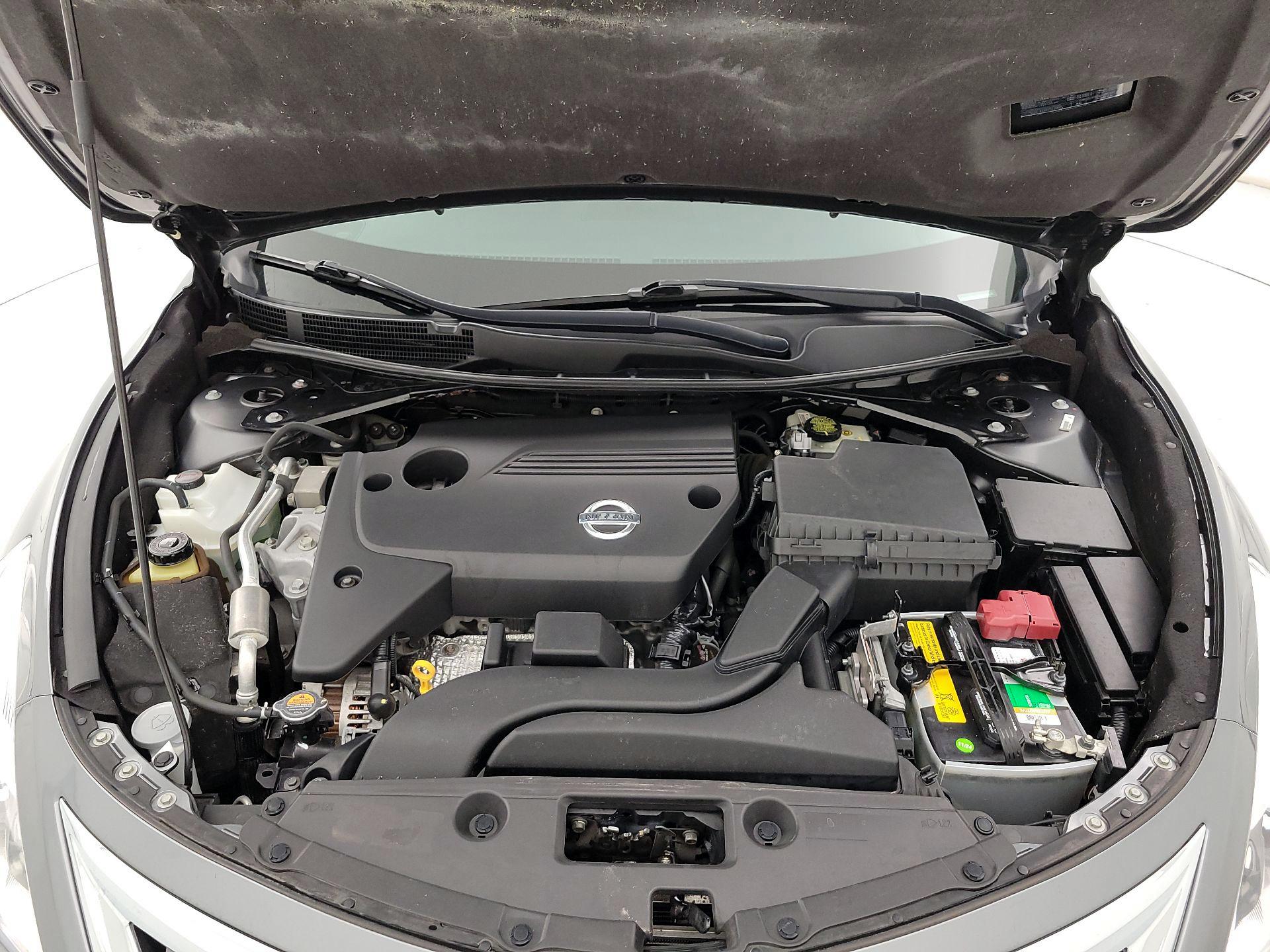 Thumbnail: 2014 Nissan Altima - 20