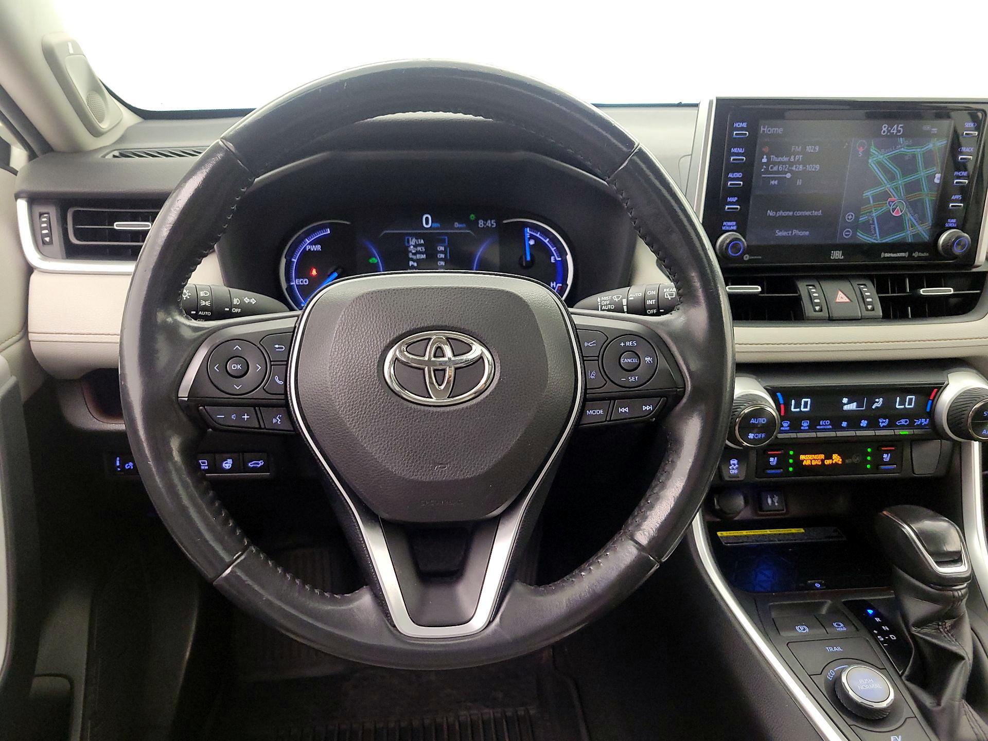 Thumbnail: 2019 Toyota RAV4 - 10