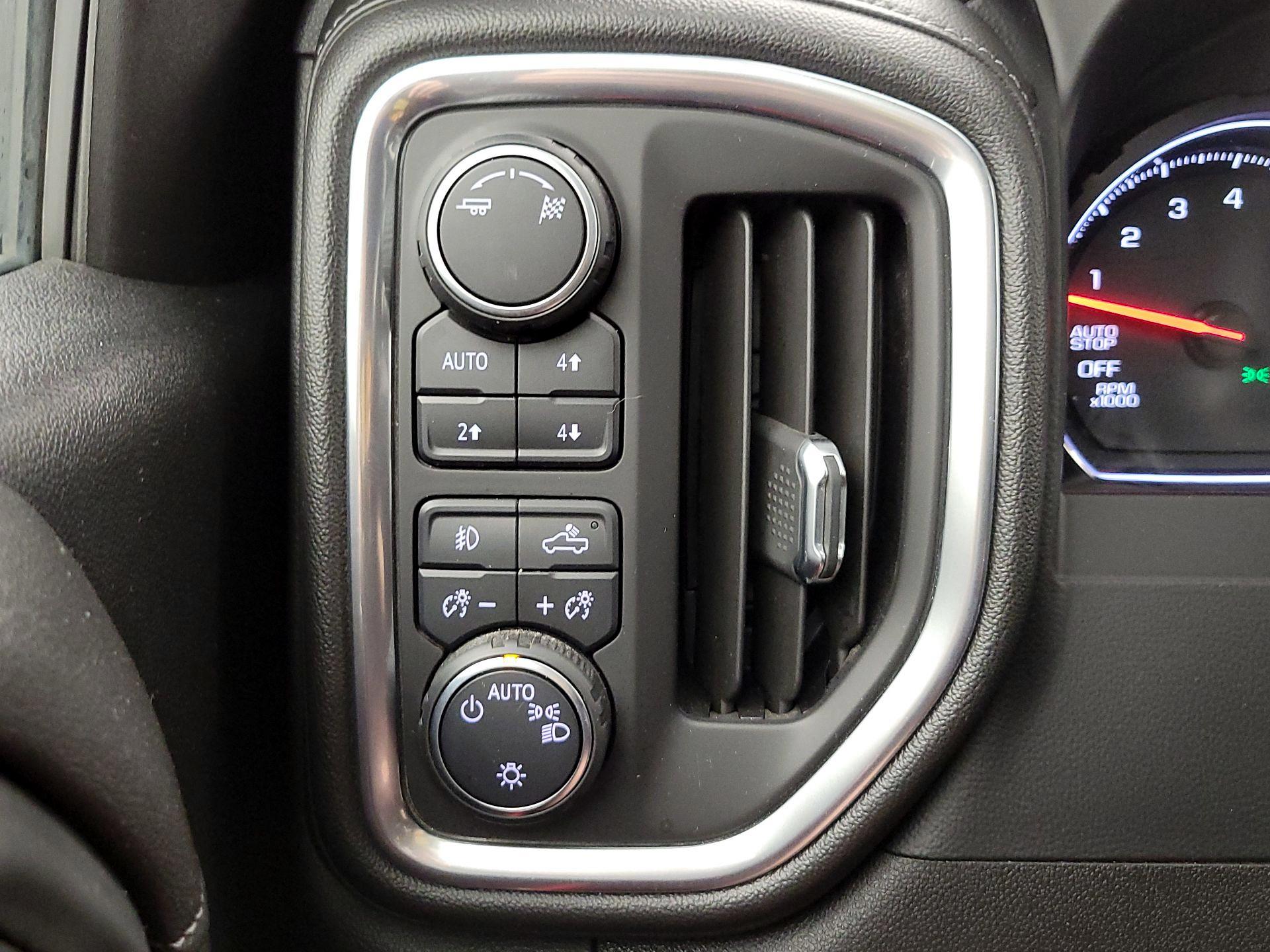 Thumbnail: 2019 Chevrolet Silverado 1500 - 13