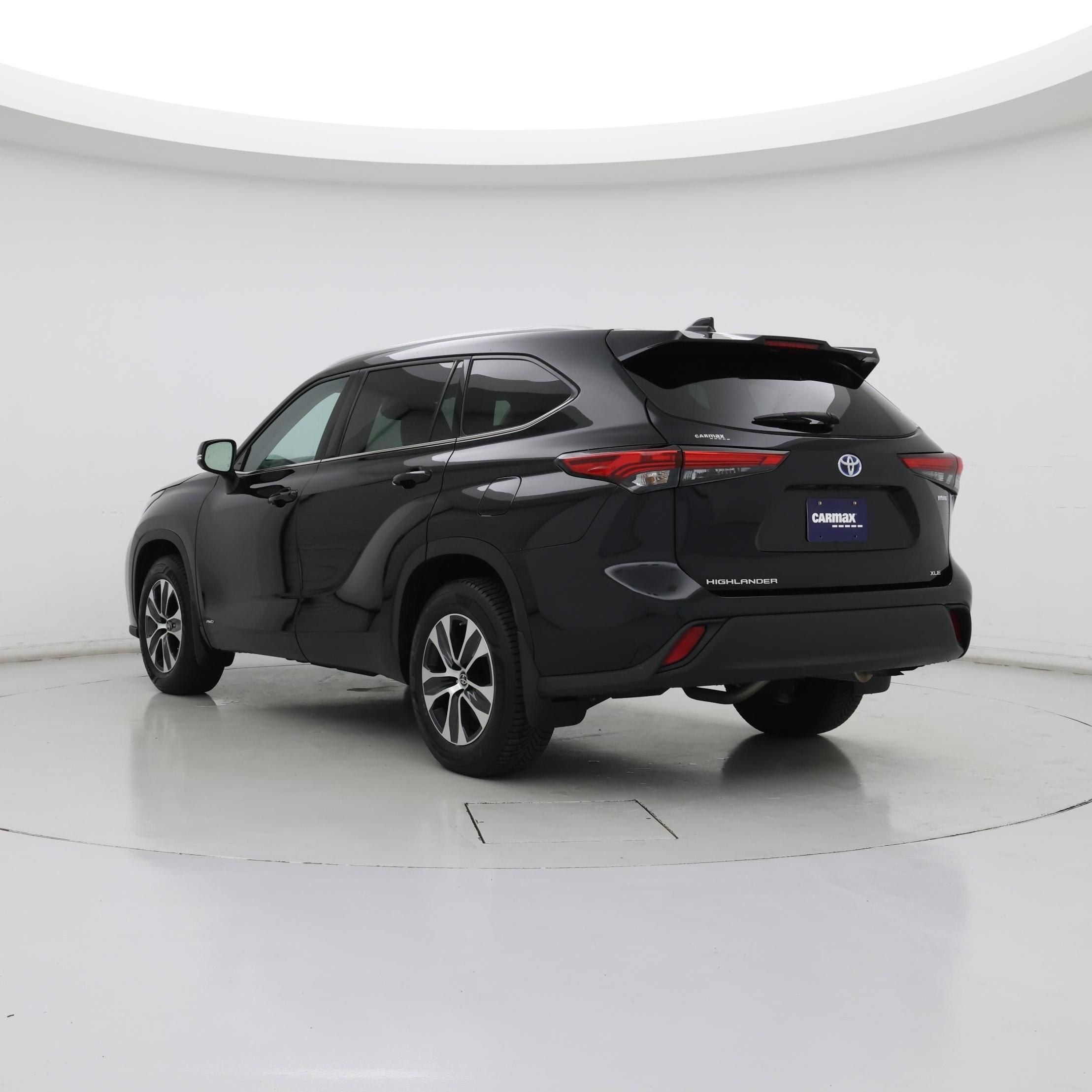Thumbnail: 2022 Toyota Highlander - 2