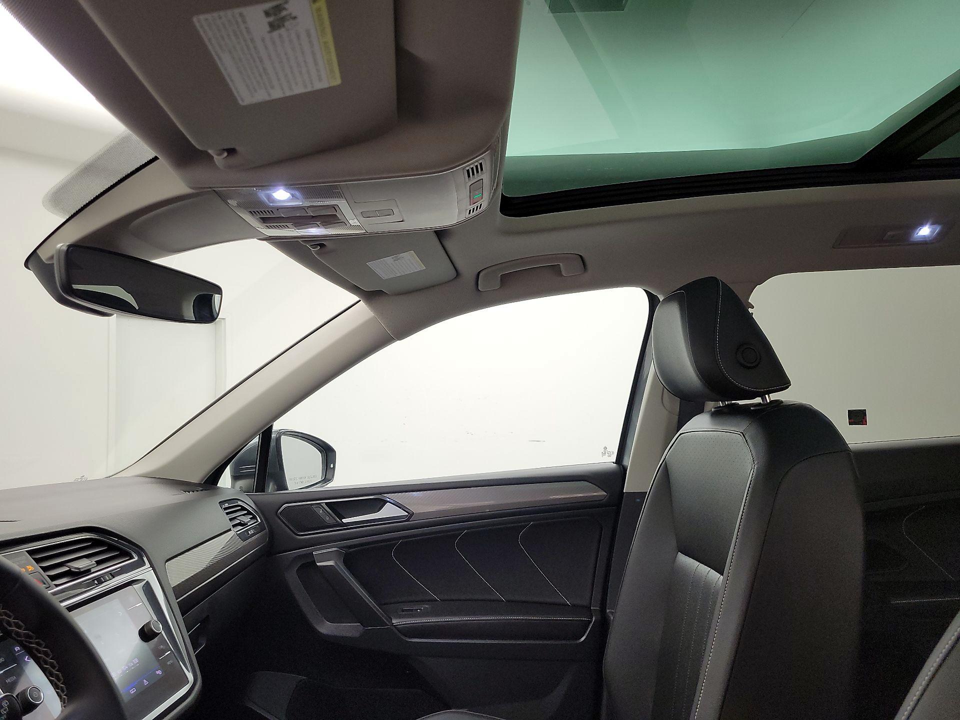 Thumbnail: 2022 Volkswagen Tiguan - 19