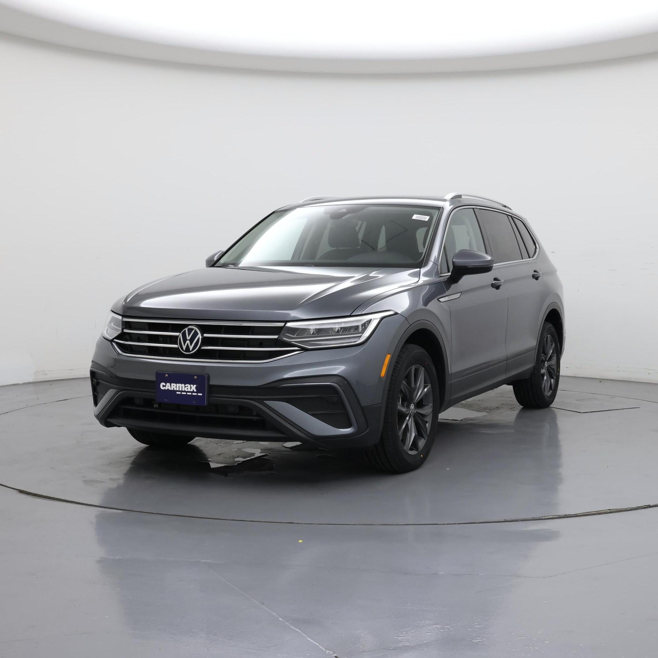 Thumbnail: 2022 Volkswagen Tiguan - 4